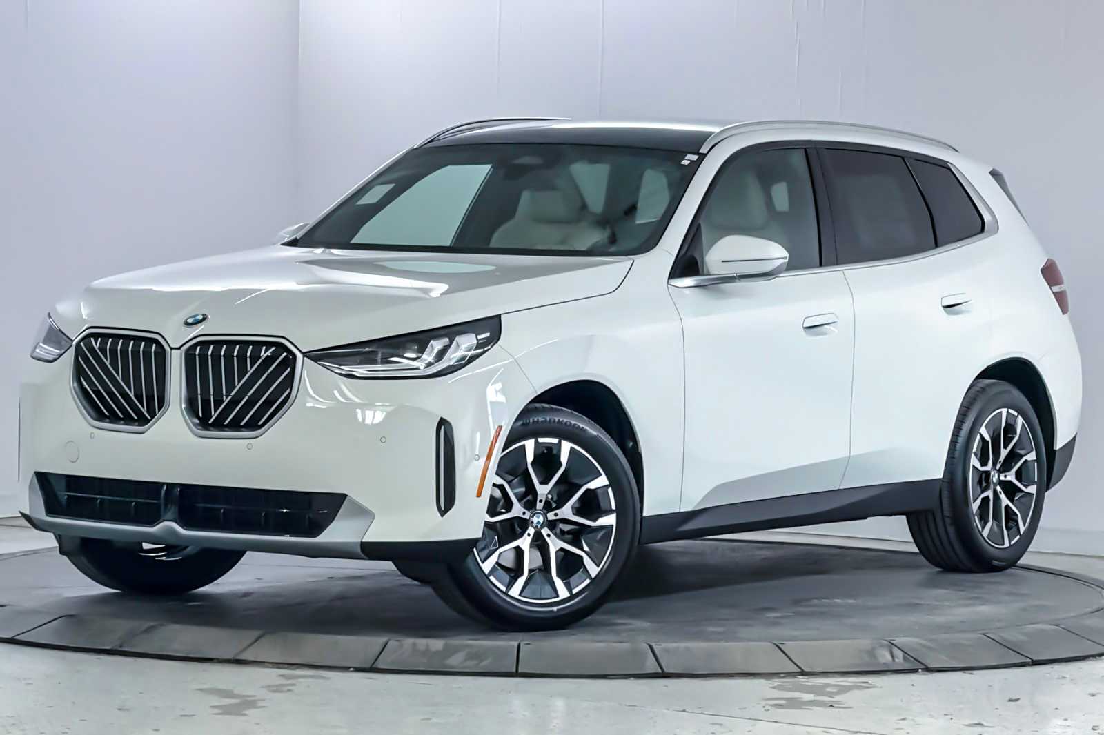 Thumbnail: 2026 BMW X3 - 1