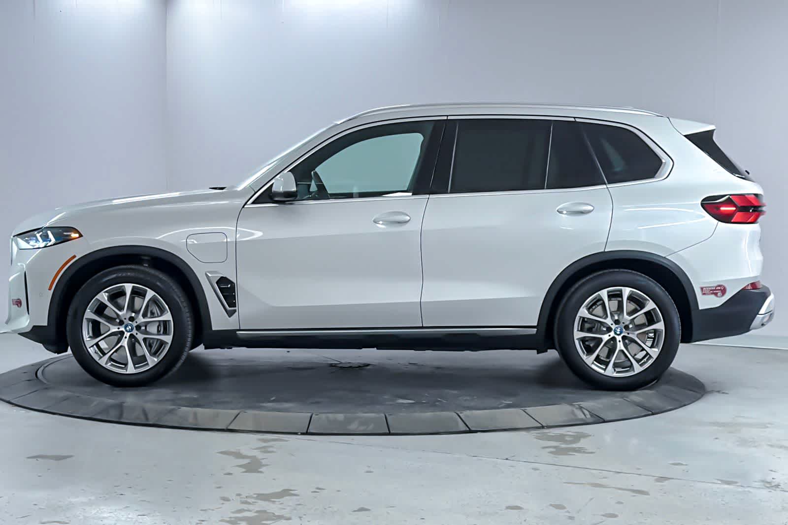 Thumbnail: 2024 BMW X5 - 5
