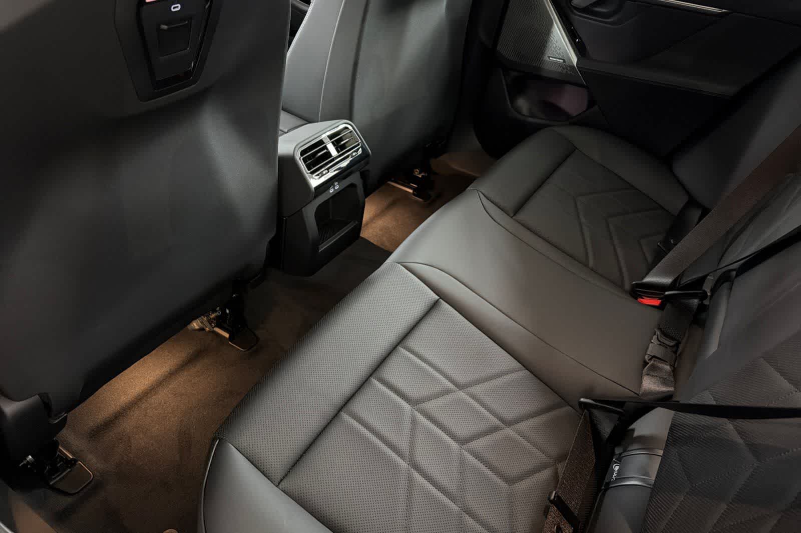 Thumbnail: 2026 BMW 5 Series - 4