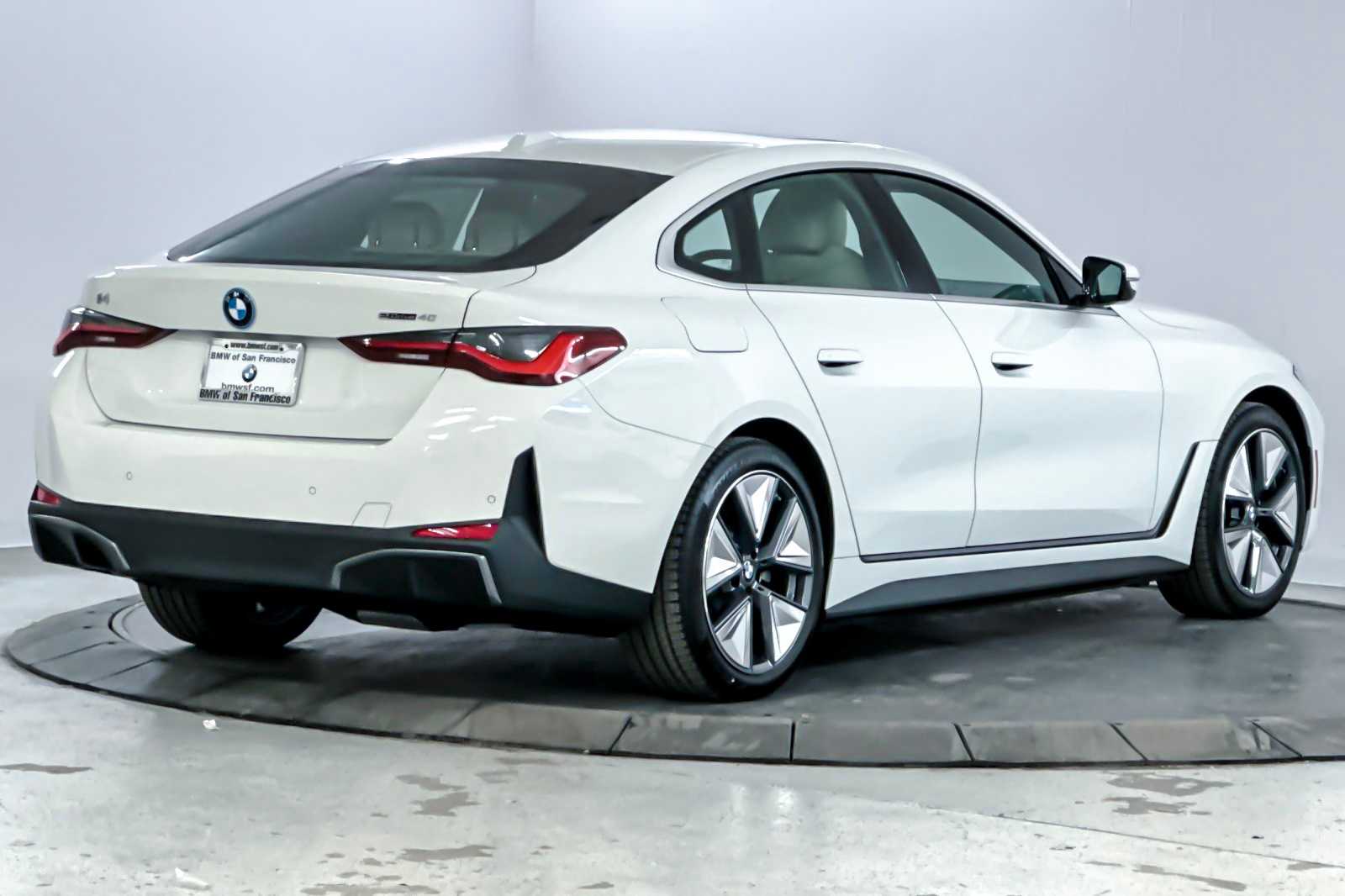 Thumbnail: 2025 BMW i4 - 2