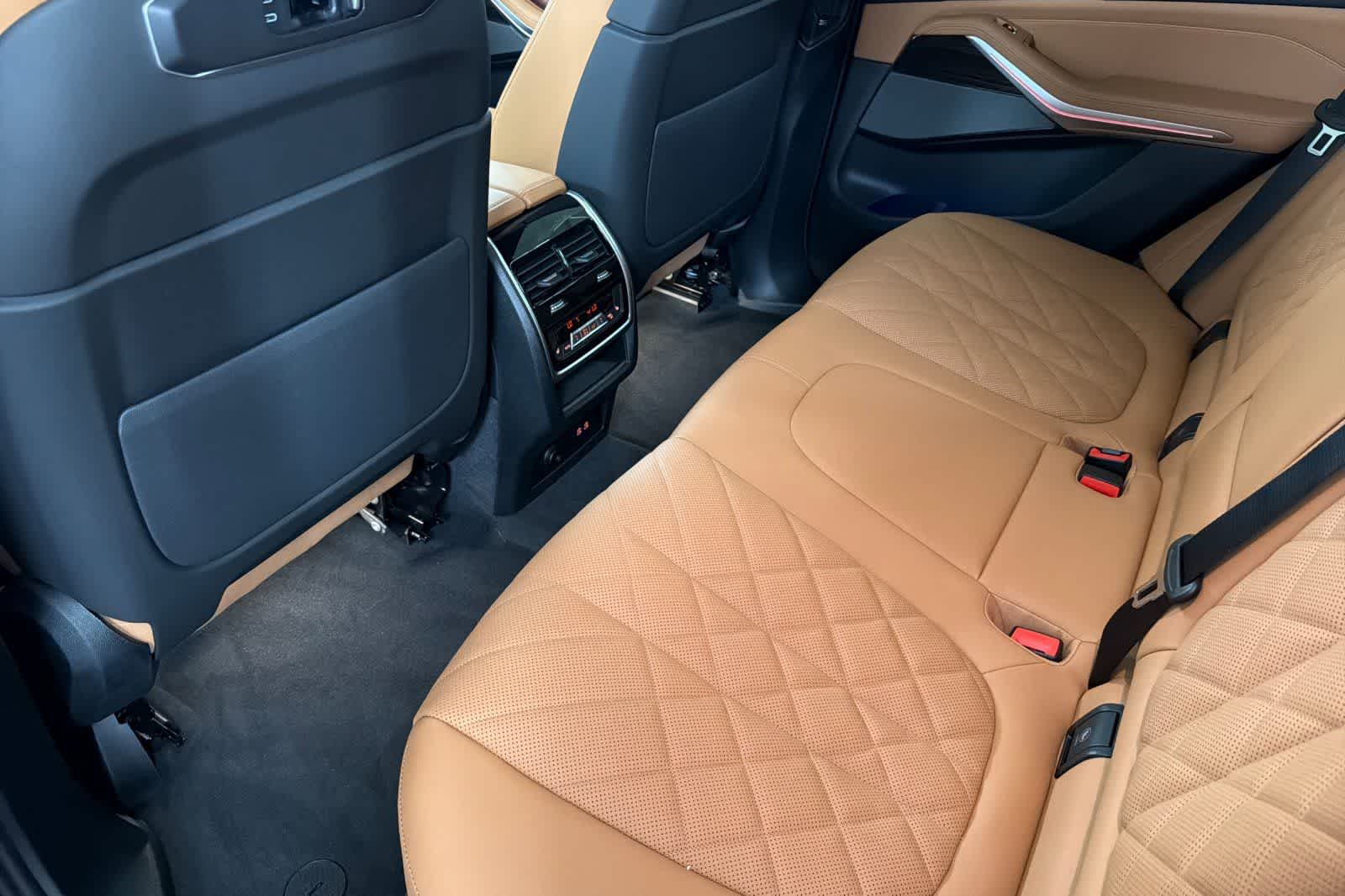 Thumbnail: 2026 BMW X5 - 4