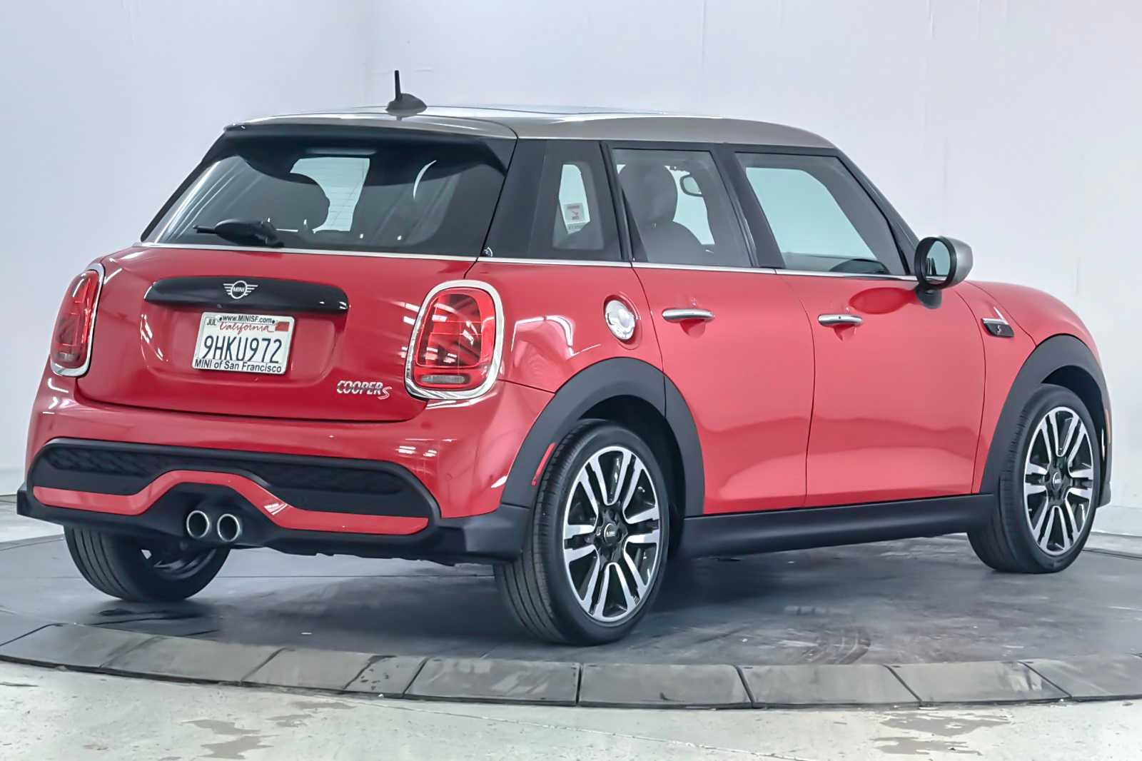 Thumbnail: 2024 MINI Cooper Hardtop - 2