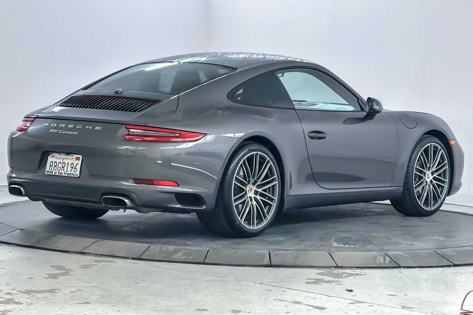 Thumbnail: 2018 Porsche 911 - 2