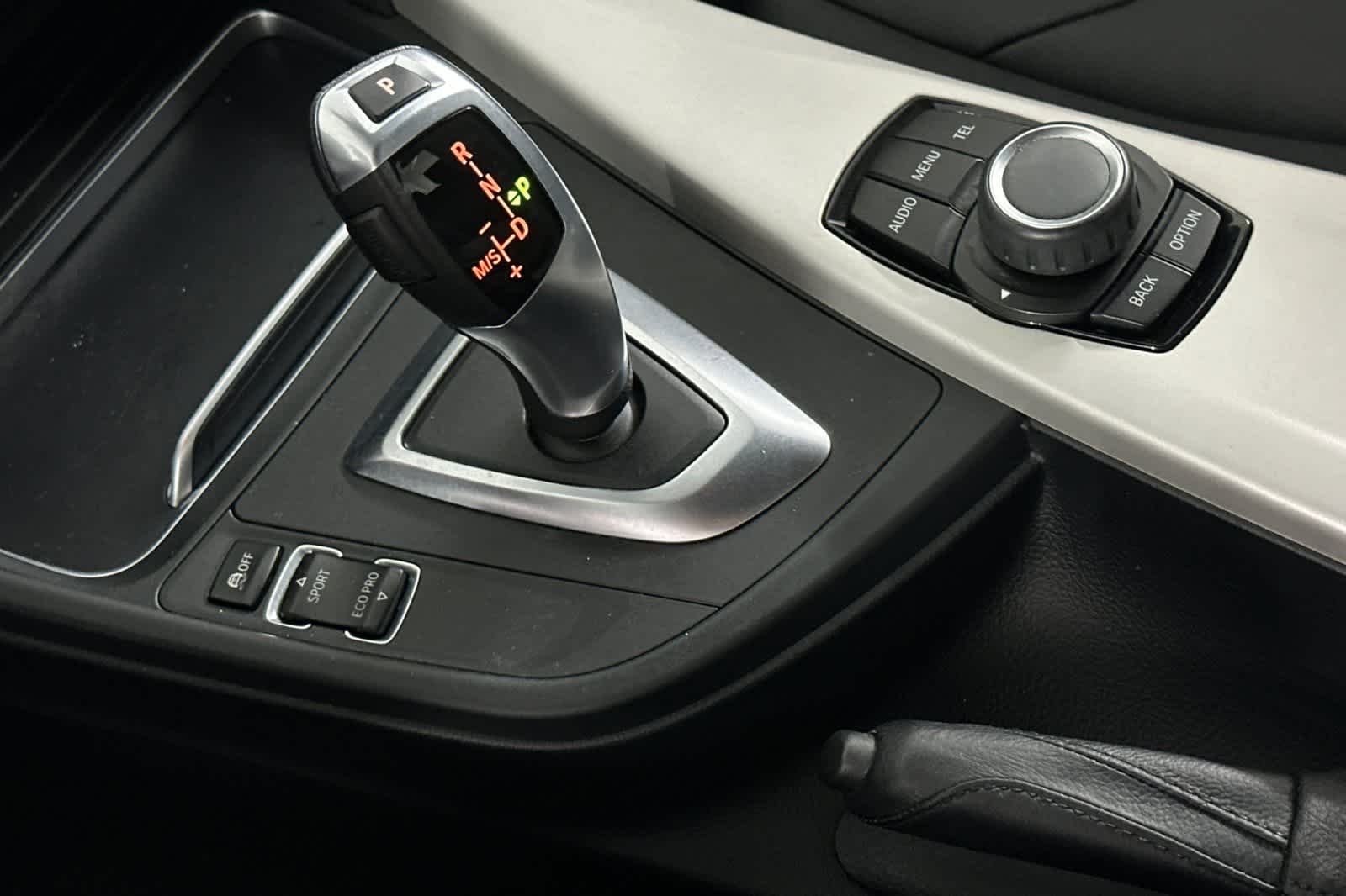 Thumbnail: 2016 BMW 3 Series - 19