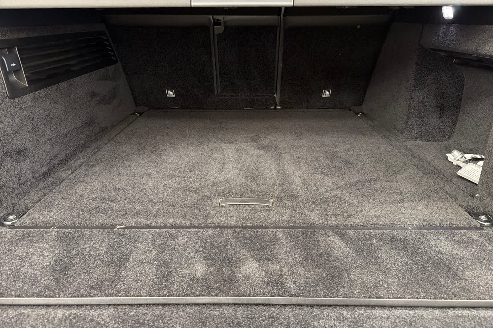 Thumbnail: 2022 Land Rover Range Rover - 15