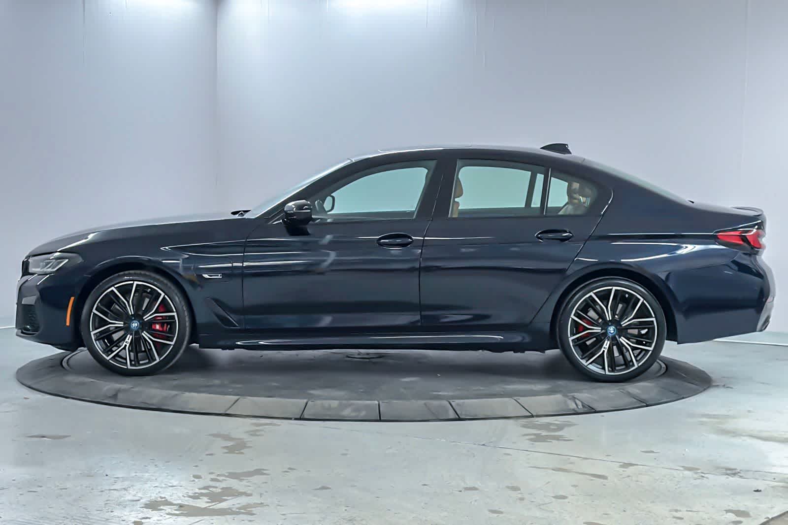 Thumbnail: 2023 BMW 5 Series - 5