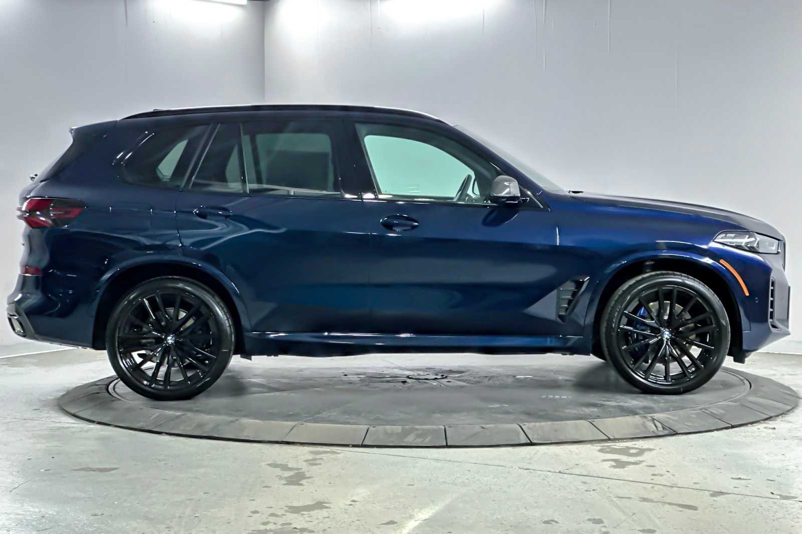 Thumbnail: 2026 BMW X5 - 8