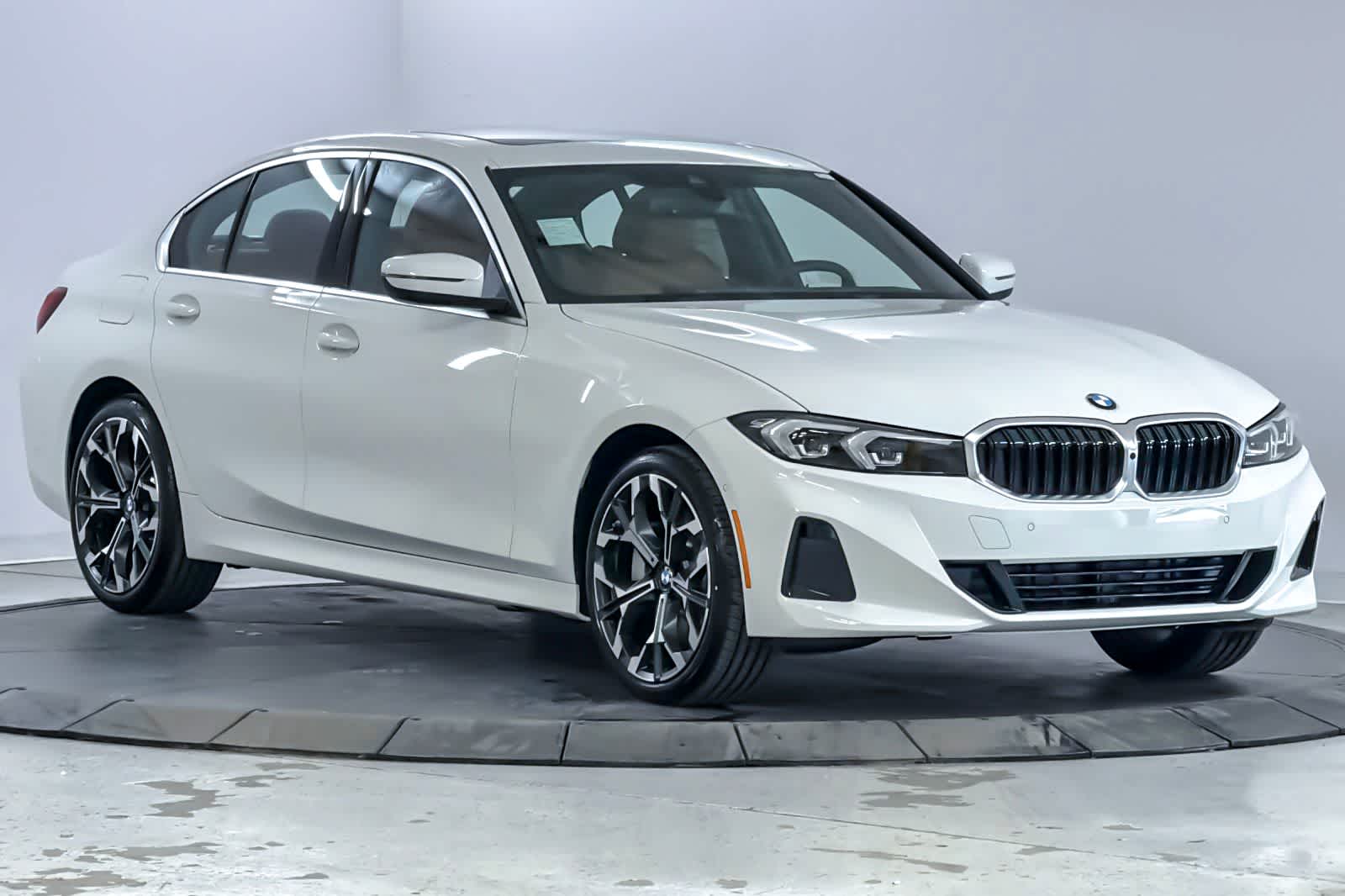 Thumbnail: 2026 BMW 3 Series - 9