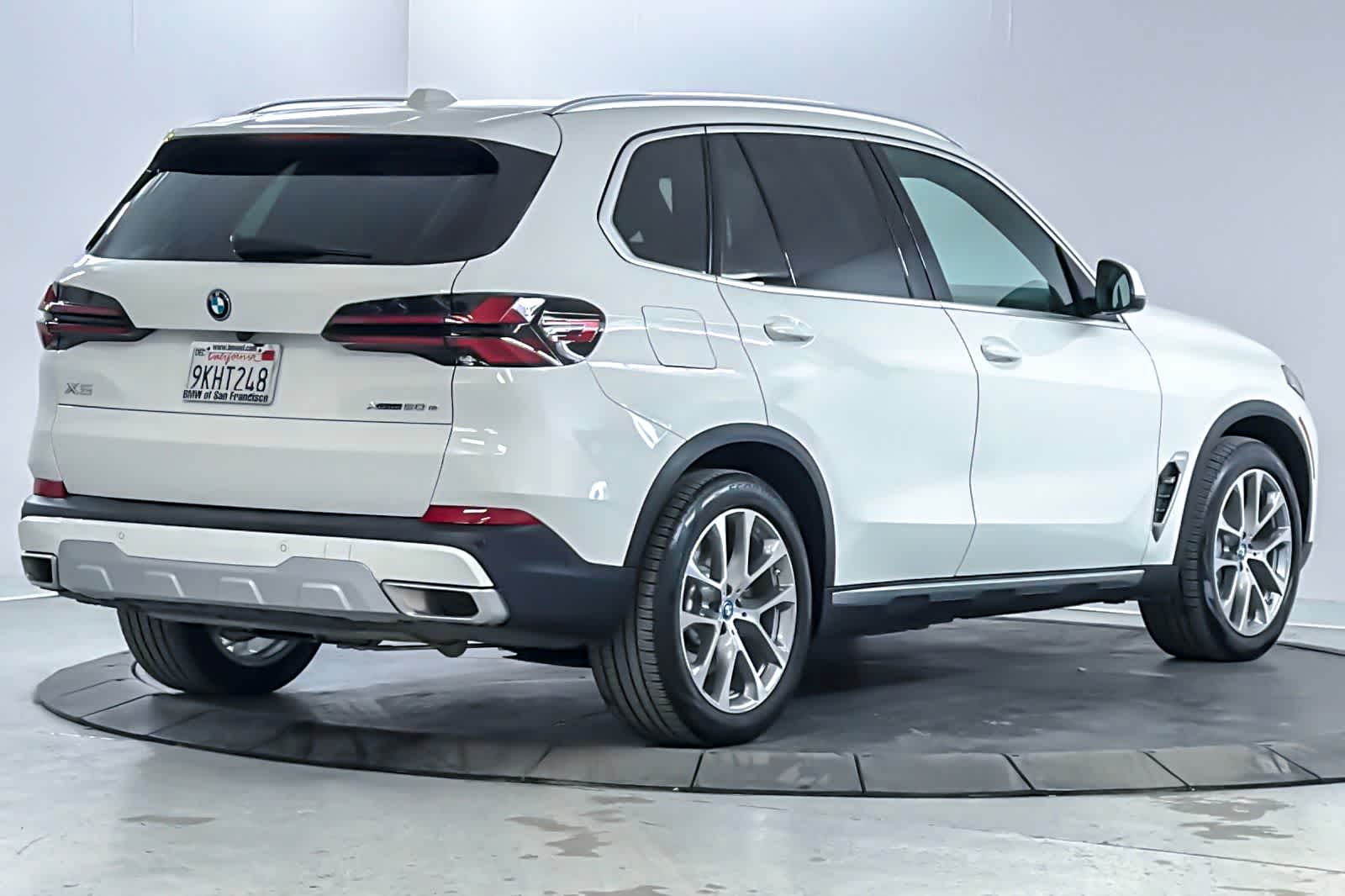 Thumbnail: 2024 BMW X5 - 2
