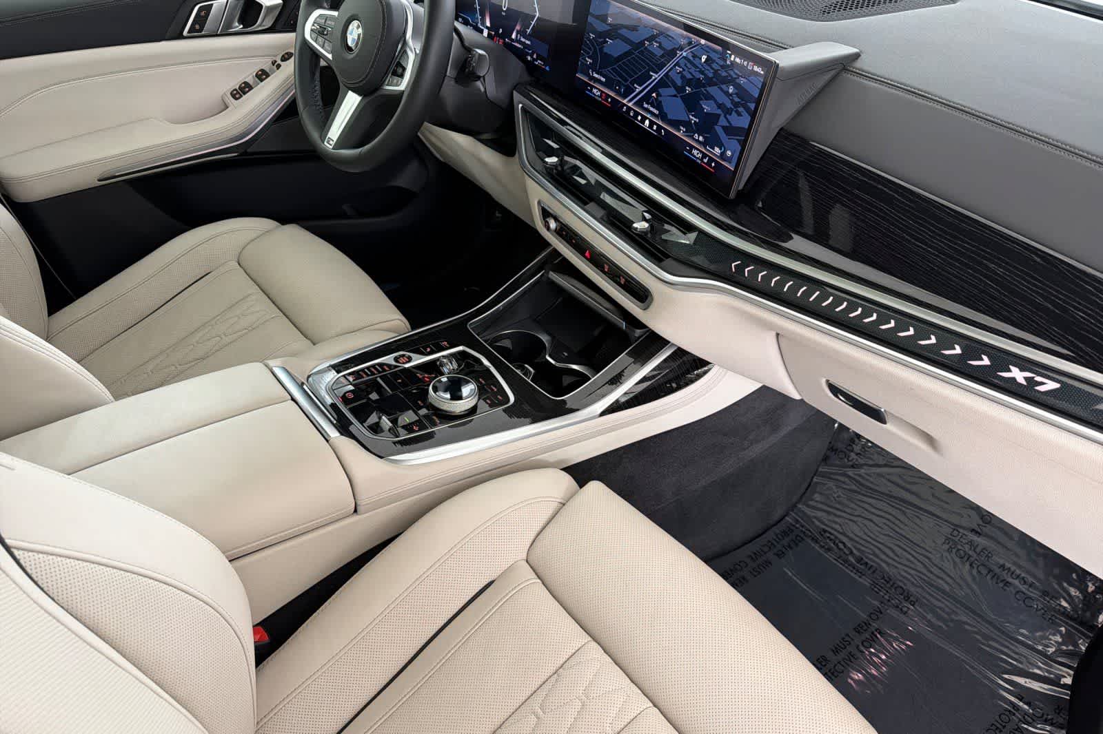 Thumbnail: 2026 BMW X7 - 16
