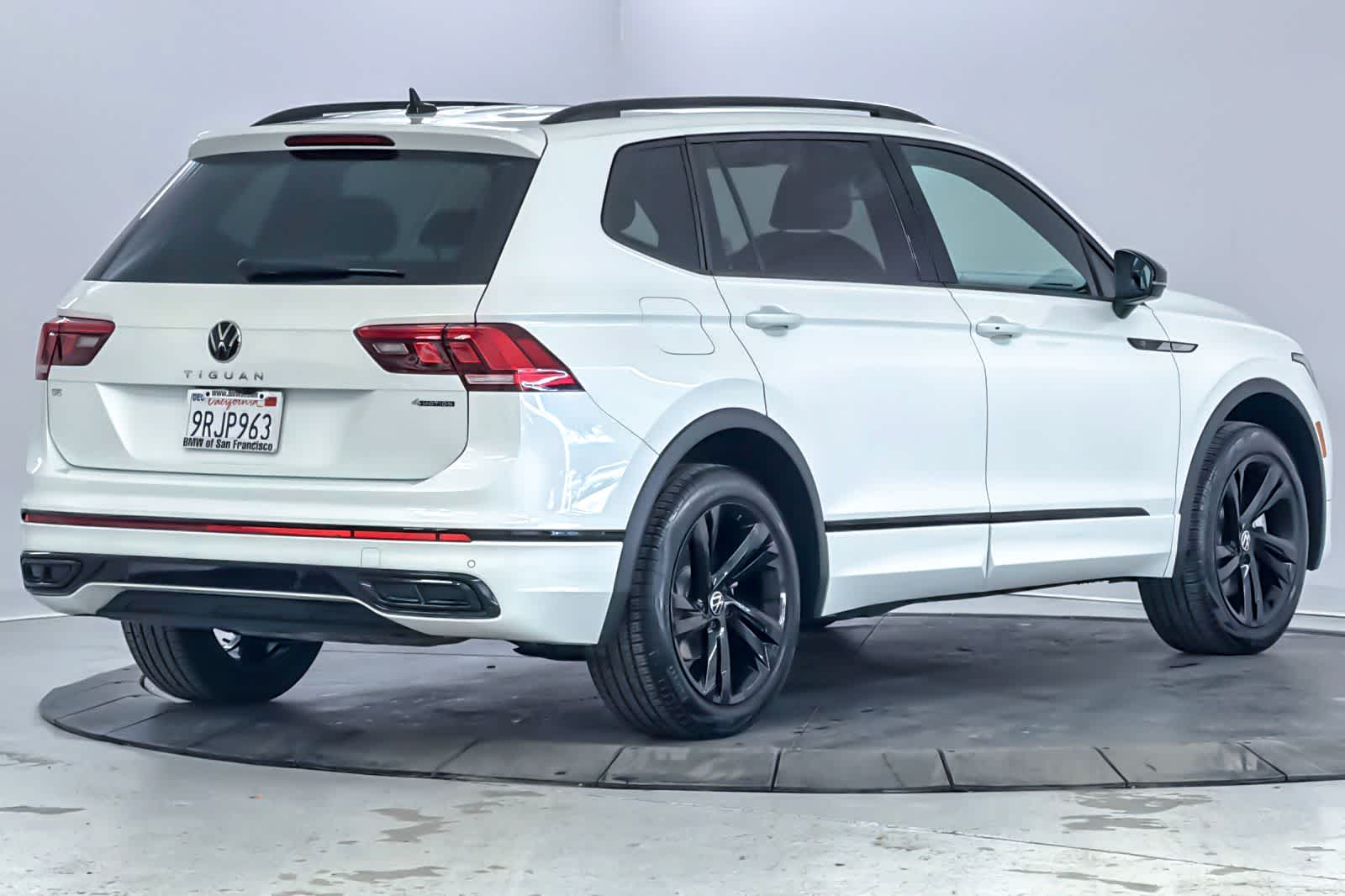 Thumbnail: 2024 Volkswagen Tiguan - 2