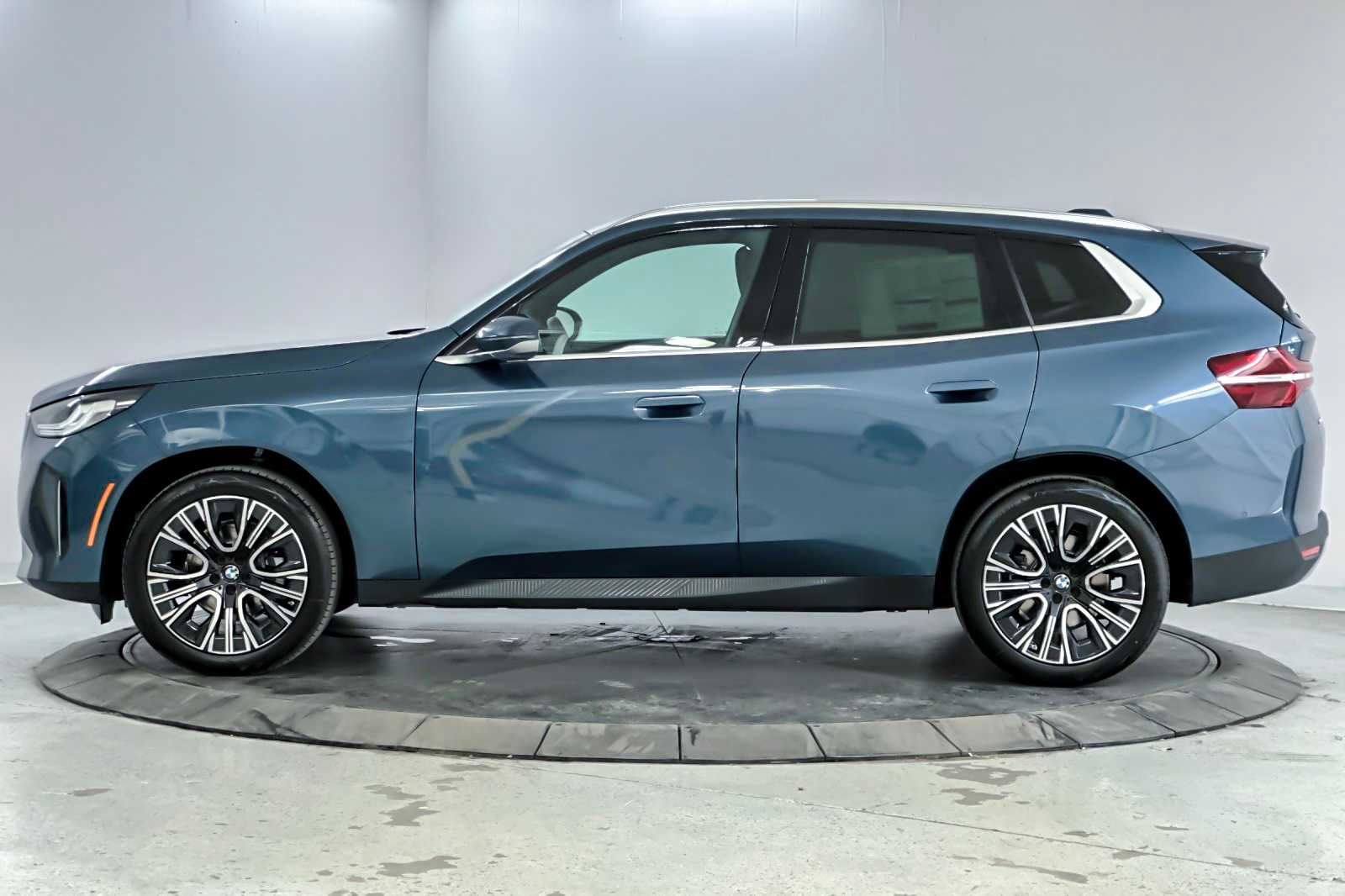 Thumbnail: 2026 BMW X3 - 5