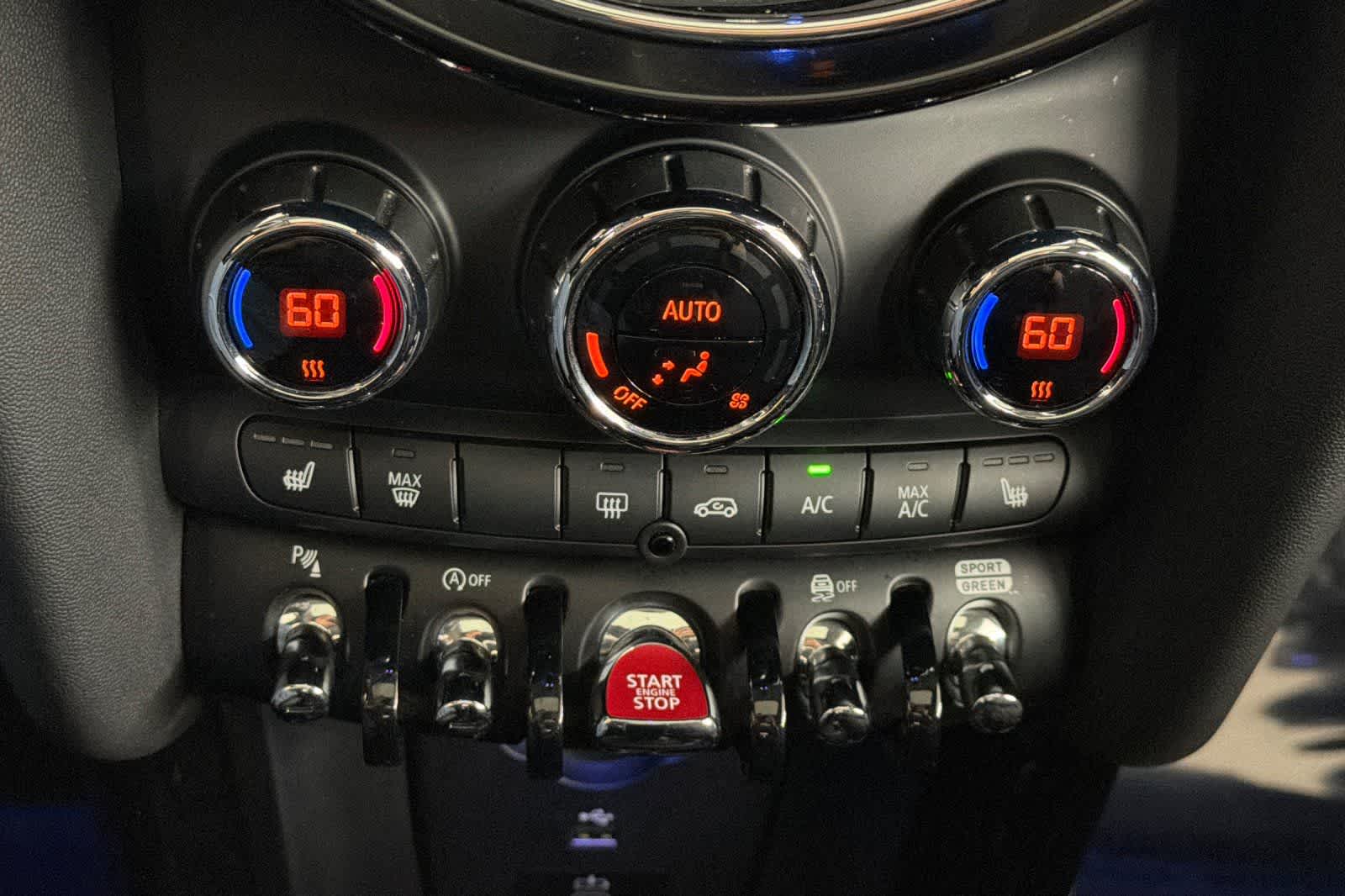 Thumbnail: 2023 MINI Cooper Hardtop - 21