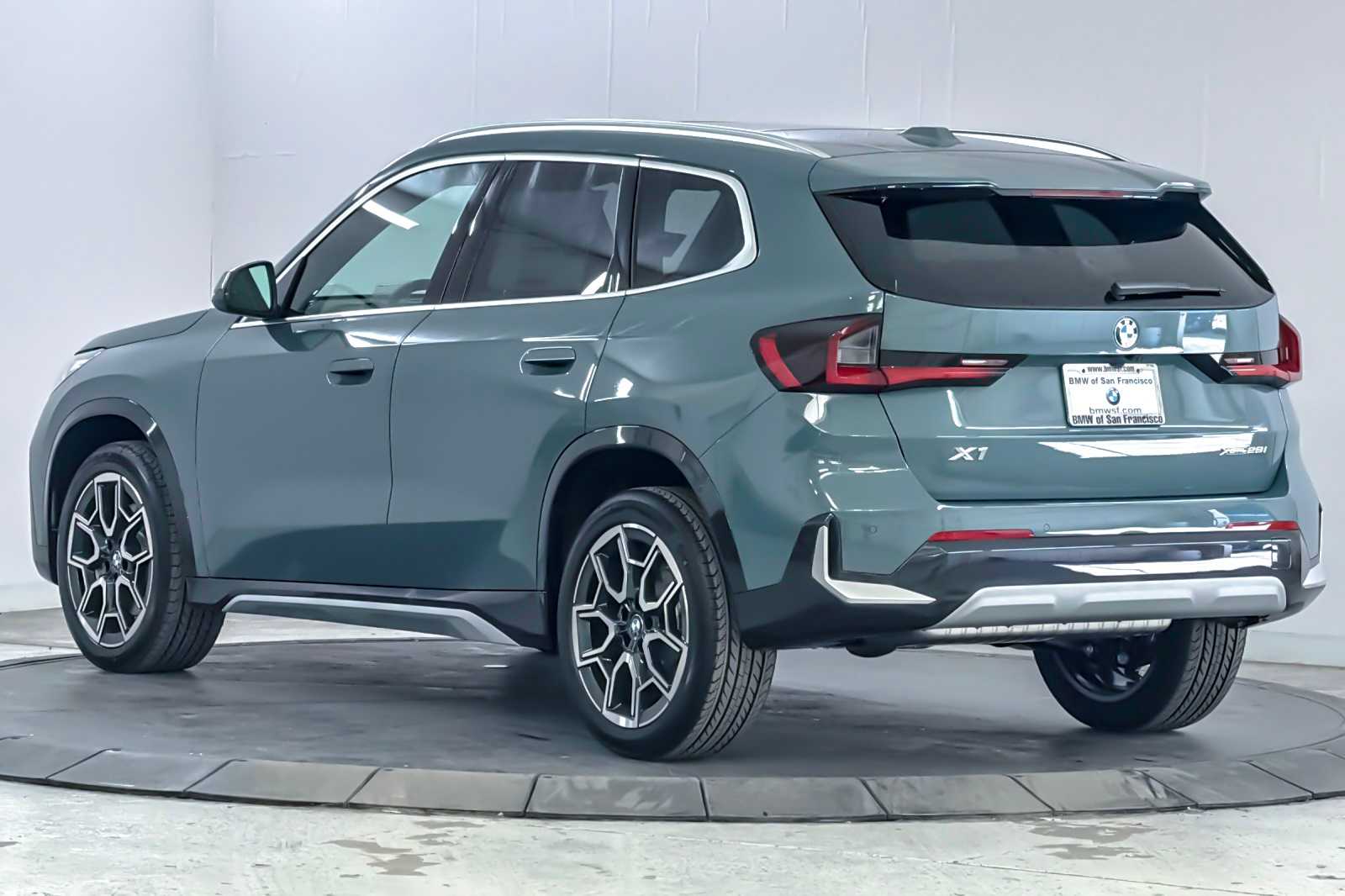 Thumbnail: 2026 BMW X1 - 6