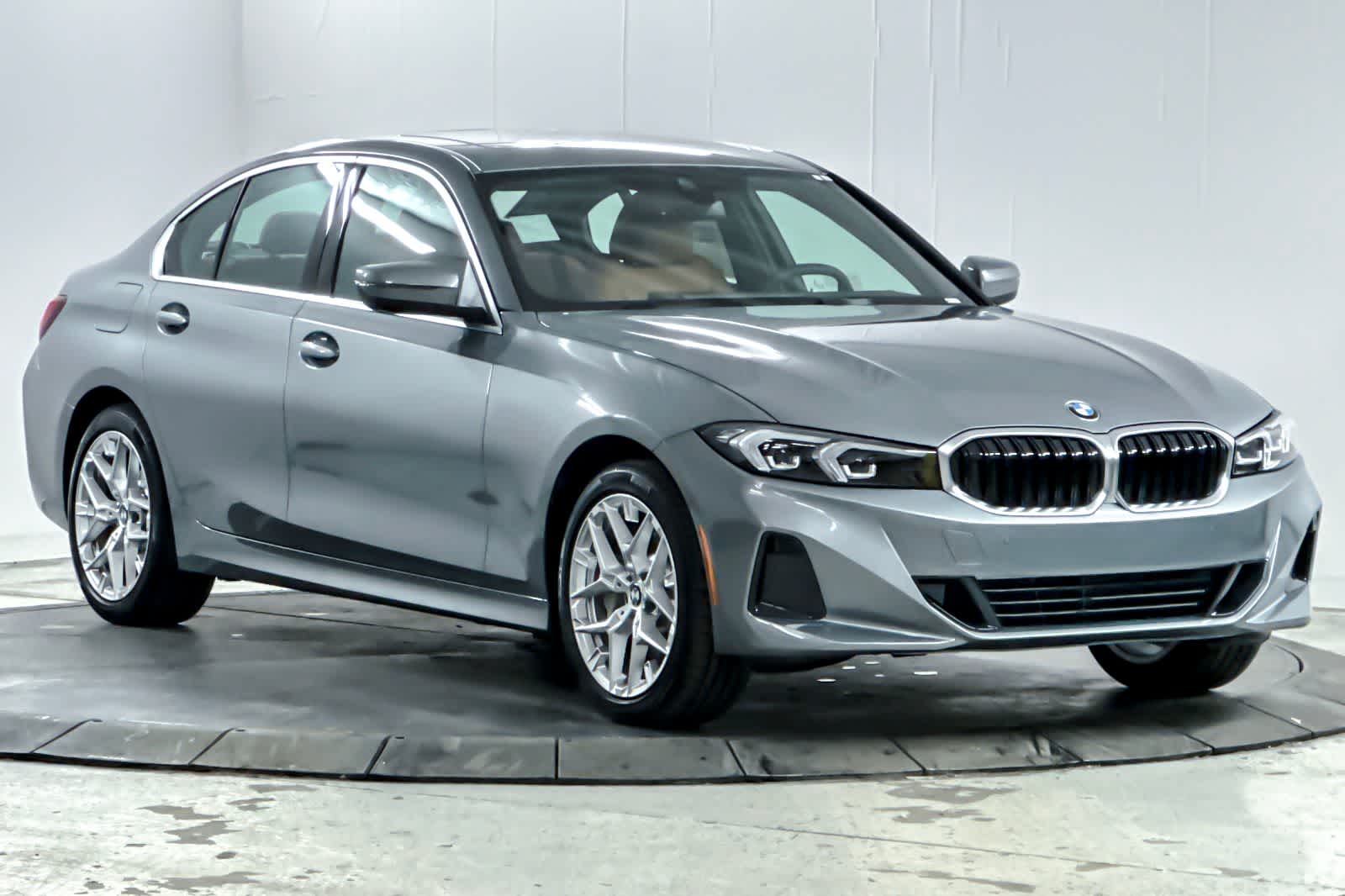 Thumbnail: 2026 BMW 3 Series - 8