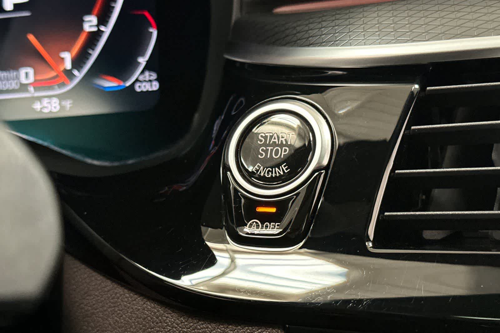 Thumbnail: 2023 BMW 5 Series - 21