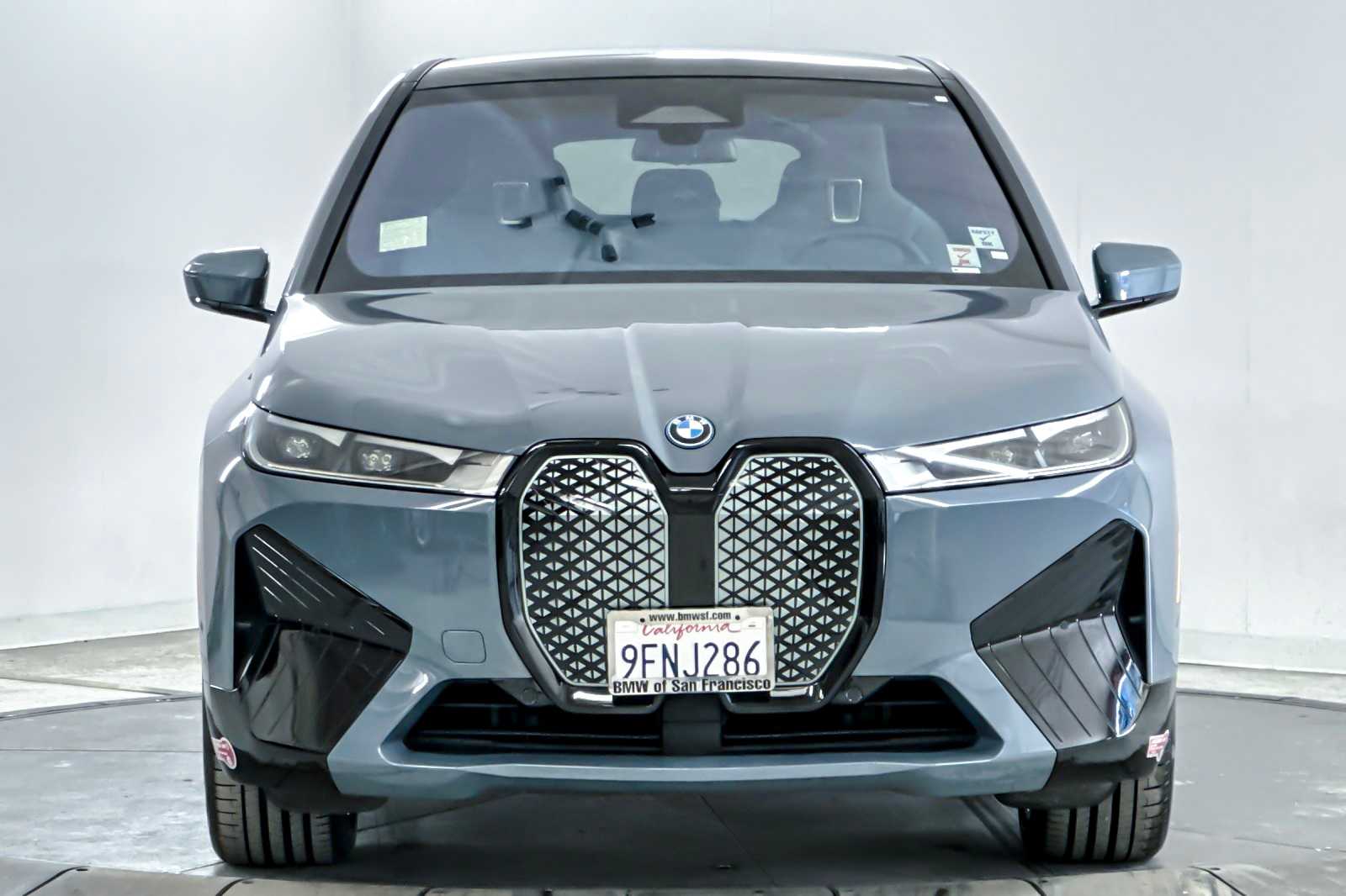 Thumbnail: 2023 BMW iX - 10