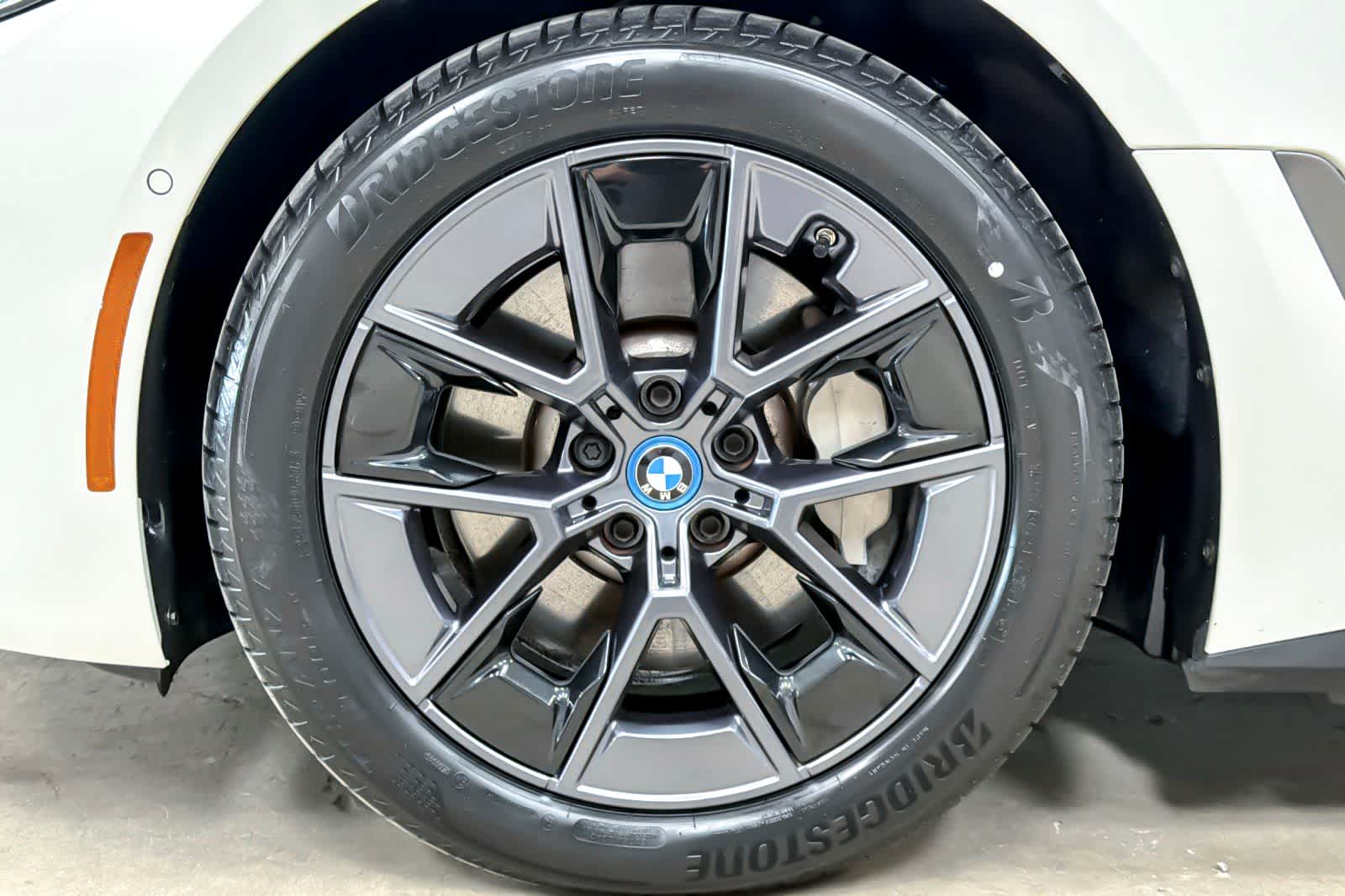 Thumbnail: 2023 BMW i4 - 26