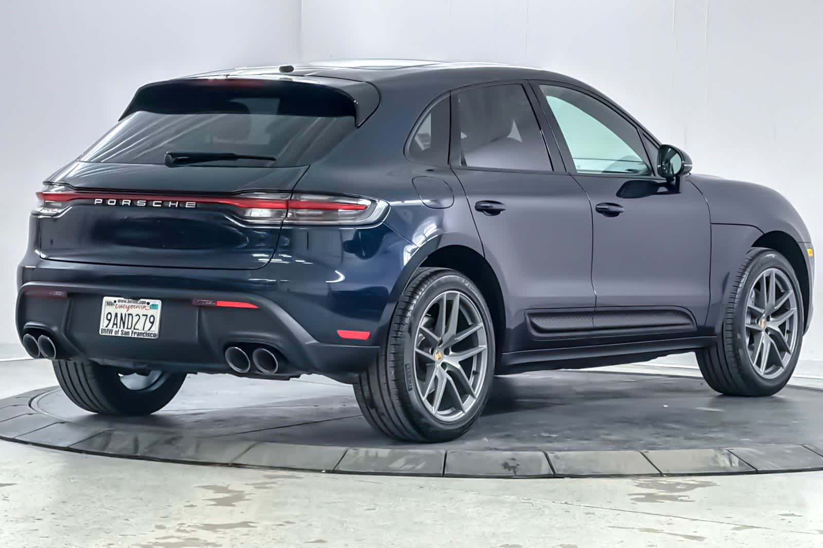 Thumbnail: 2022 Porsche Macan - 2