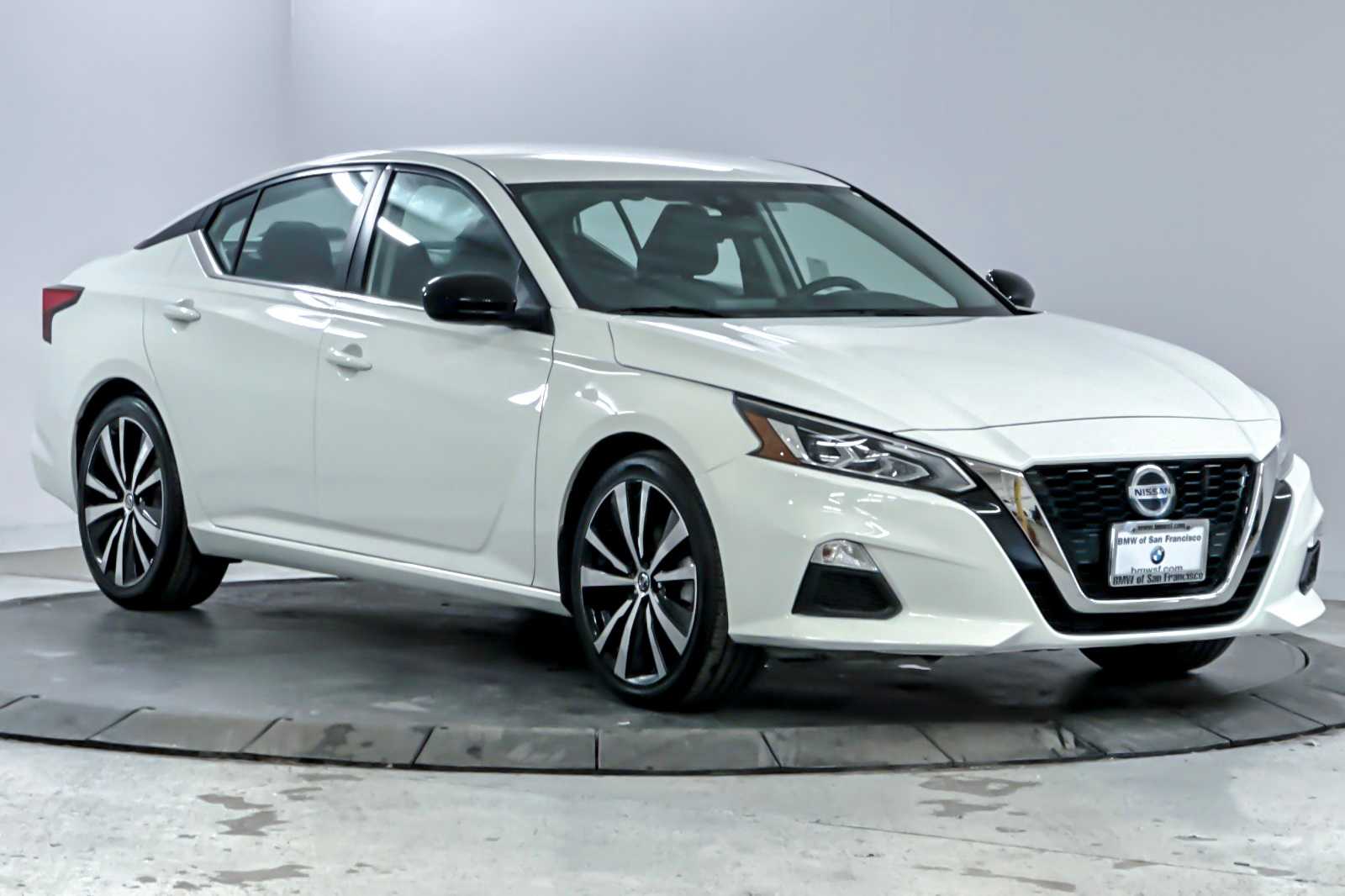 Thumbnail: 2022 Nissan Altima - 9