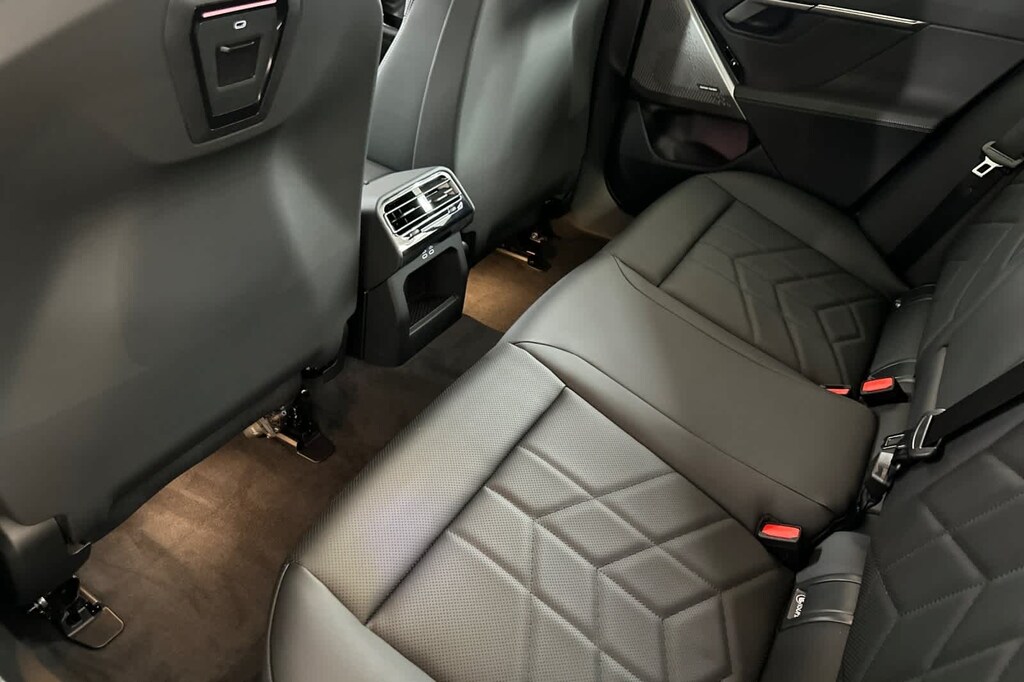 New 2026 BMW i5 eDrive40 Sedan