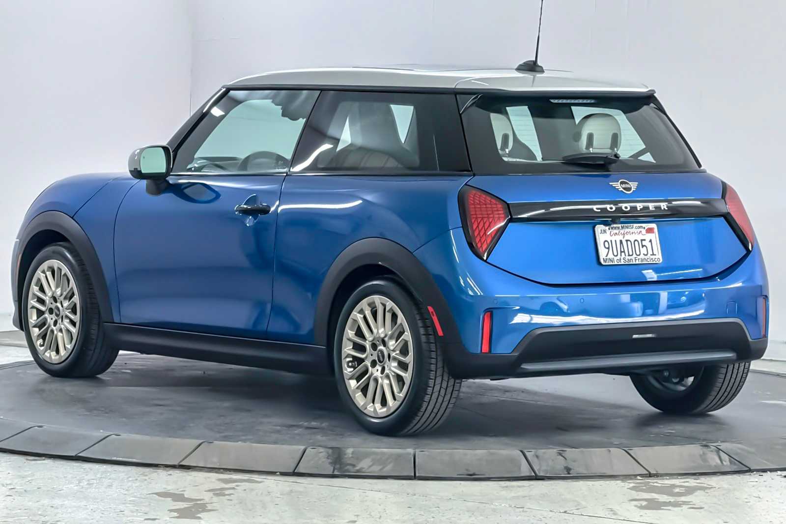 Thumbnail: 2025 MINI Cooper Hardtop - 6