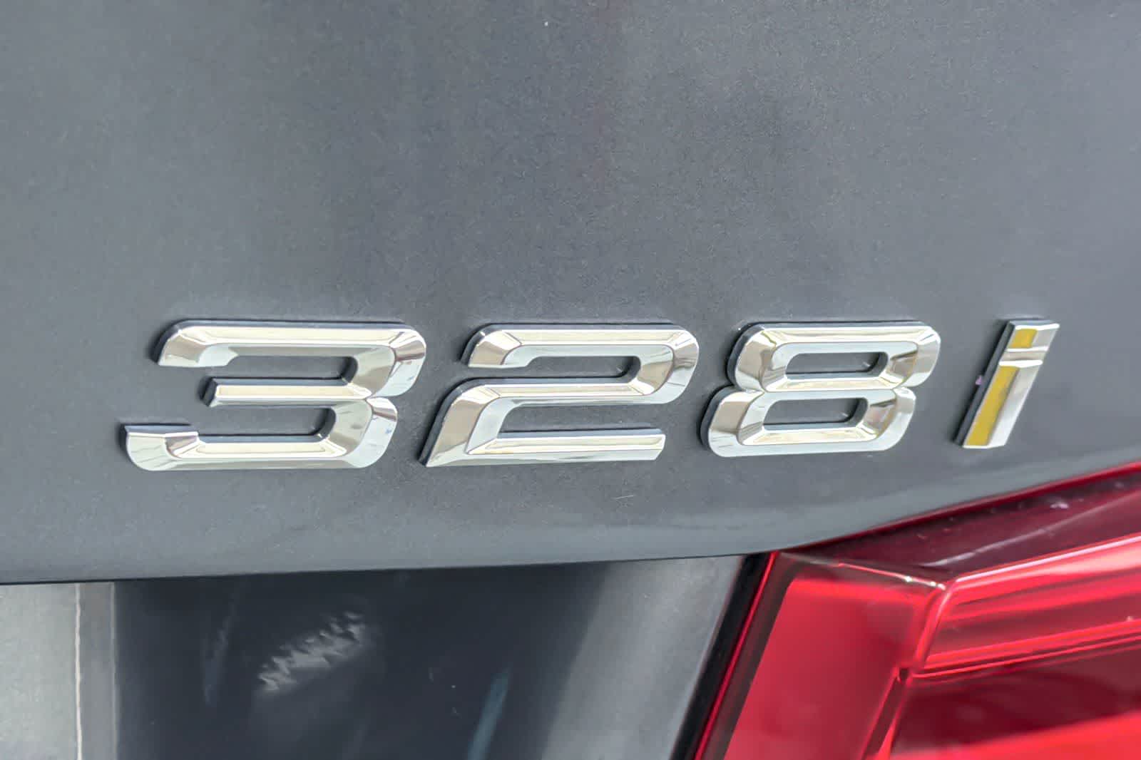 Thumbnail: 2016 BMW 3 Series - 26