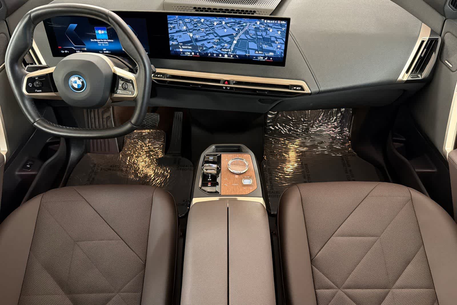 Thumbnail: 2024 BMW iX - 3