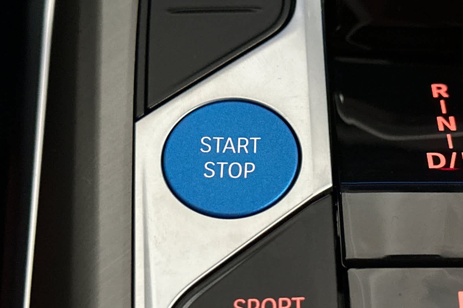 Thumbnail: 2025 BMW i4 - 22