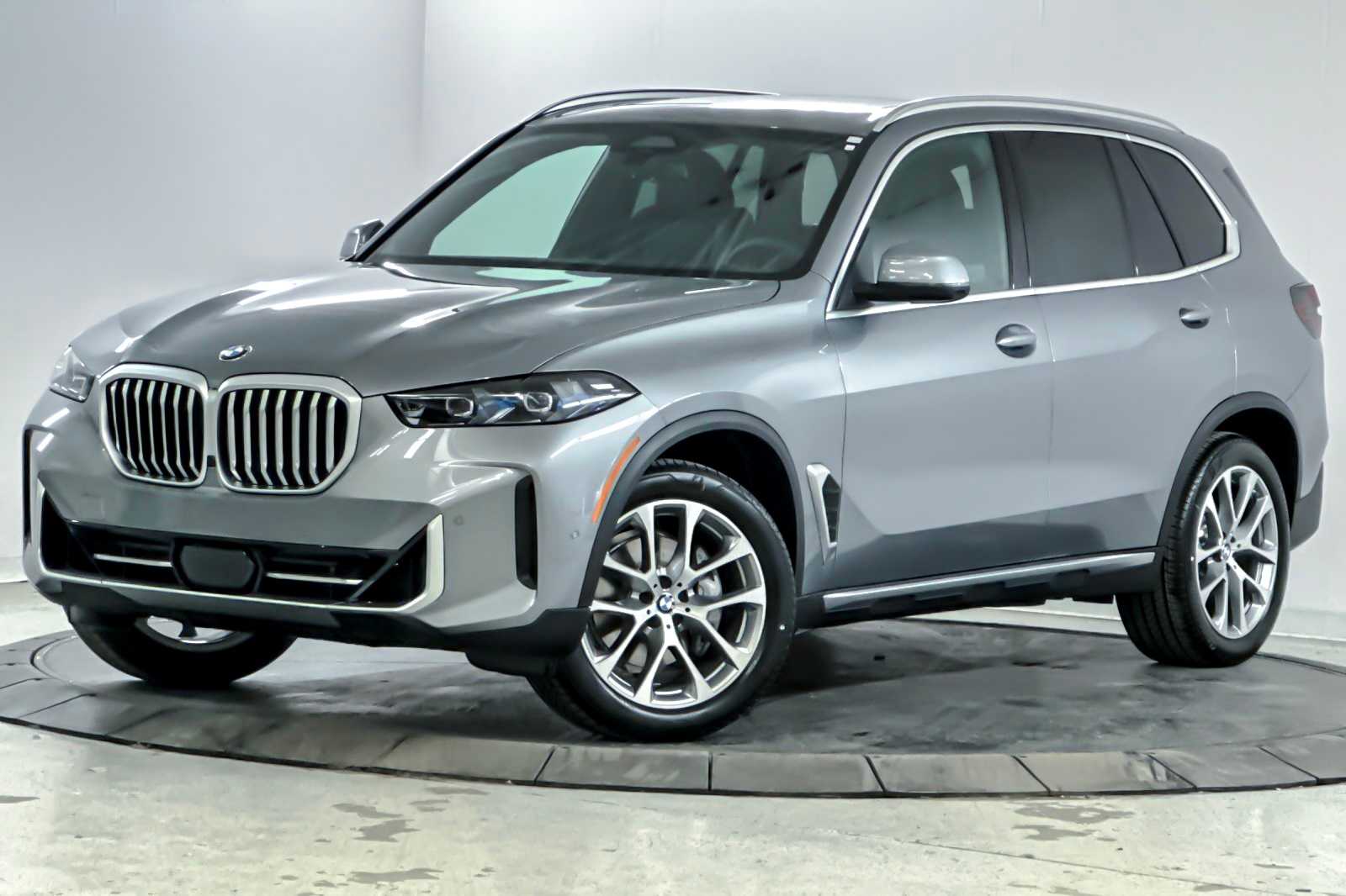 Thumbnail: 2026 BMW X5 - 1