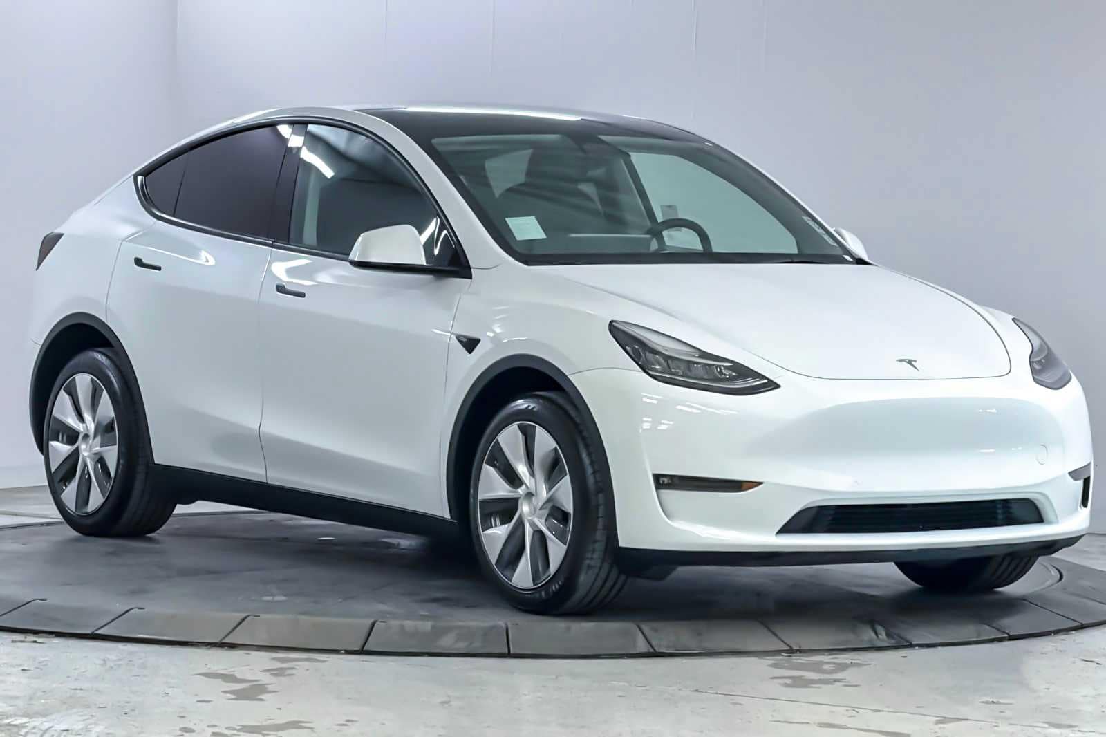 Thumbnail: 2022 Tesla Model Y - 9