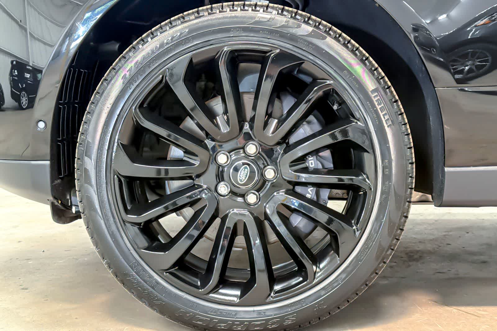 Thumbnail: 2022 Land Rover Range Rover - 27