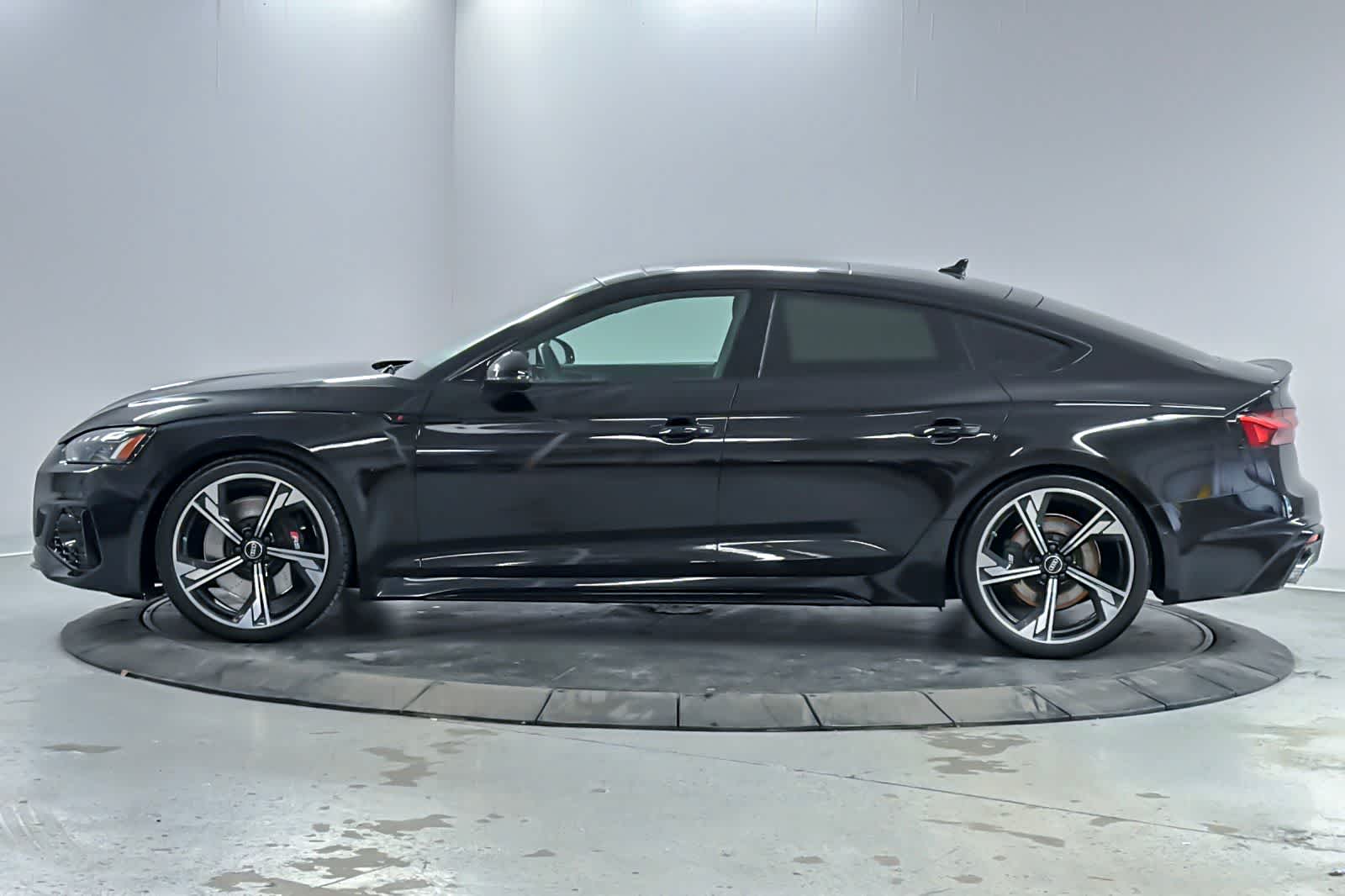 Thumbnail: 2022 Audi RS 5 - 5