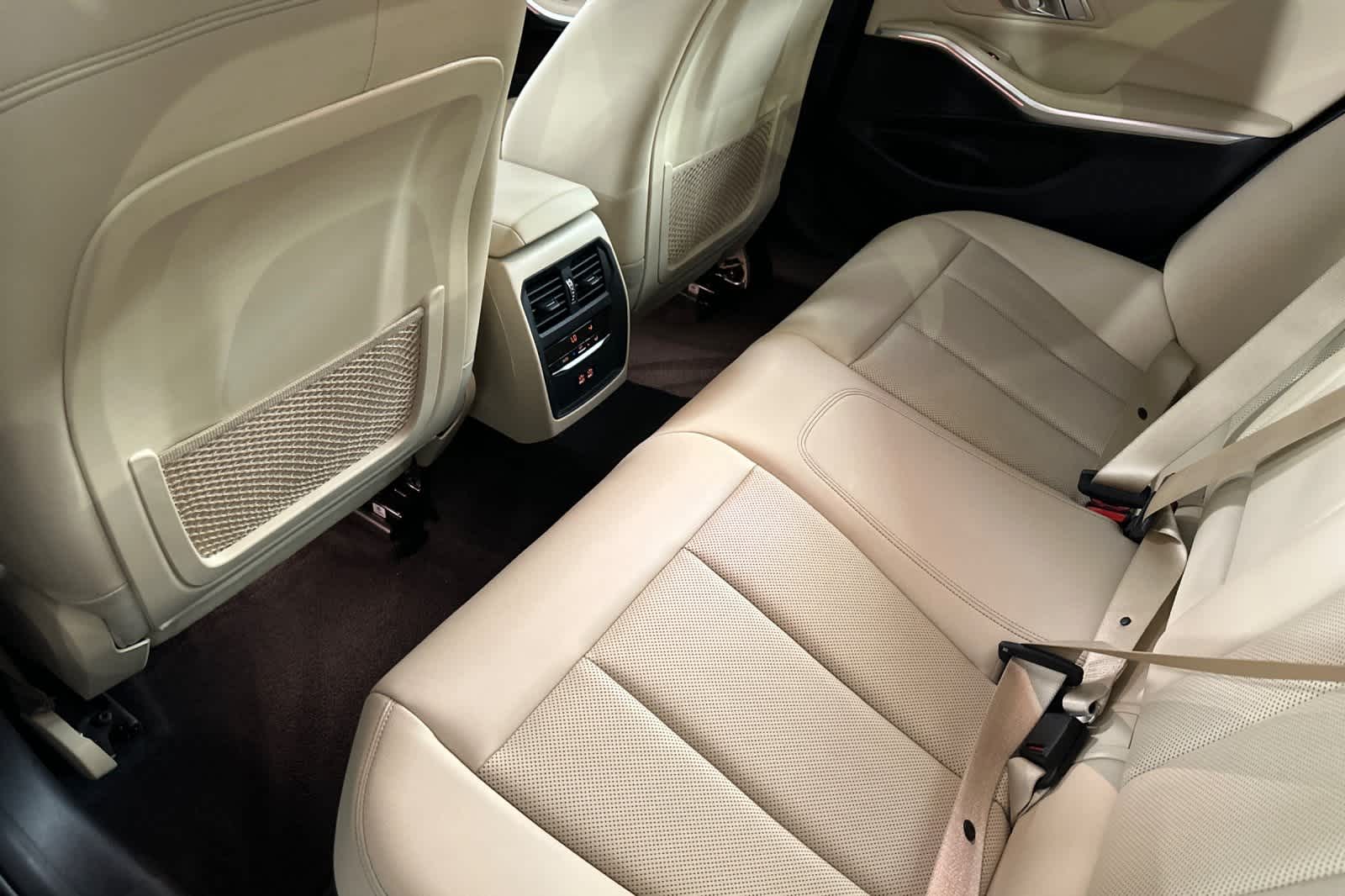 Thumbnail: 2022 BMW 3 Series - 4