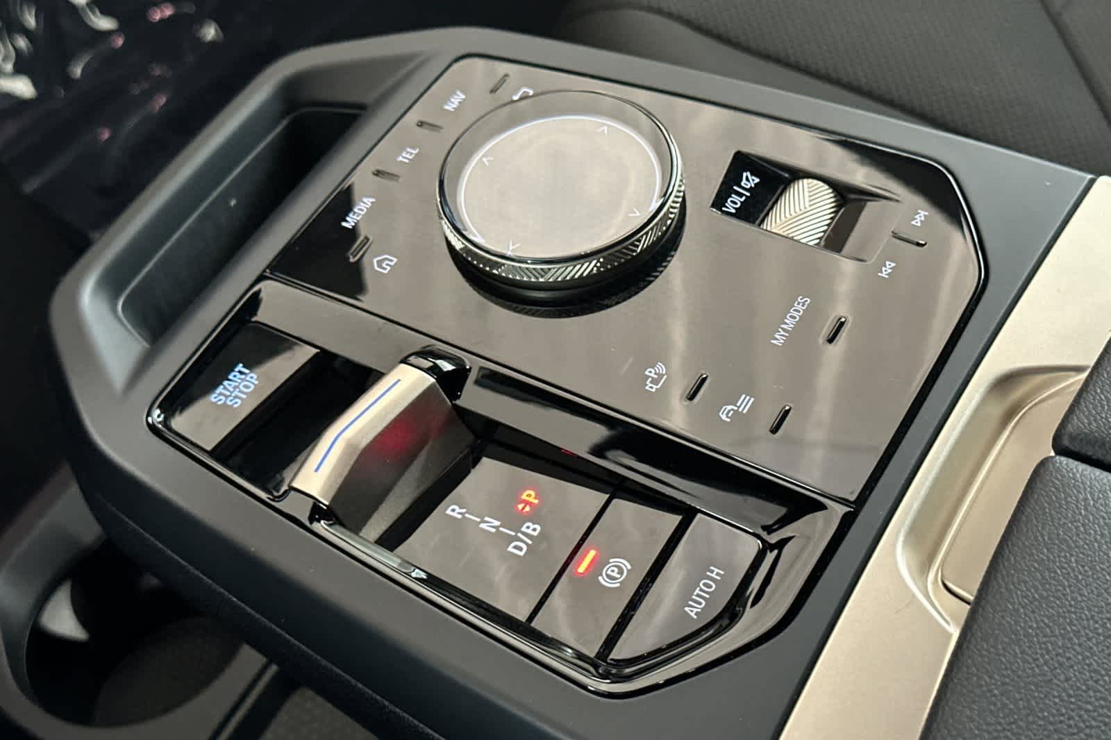 Thumbnail: 2024 BMW iX - 22