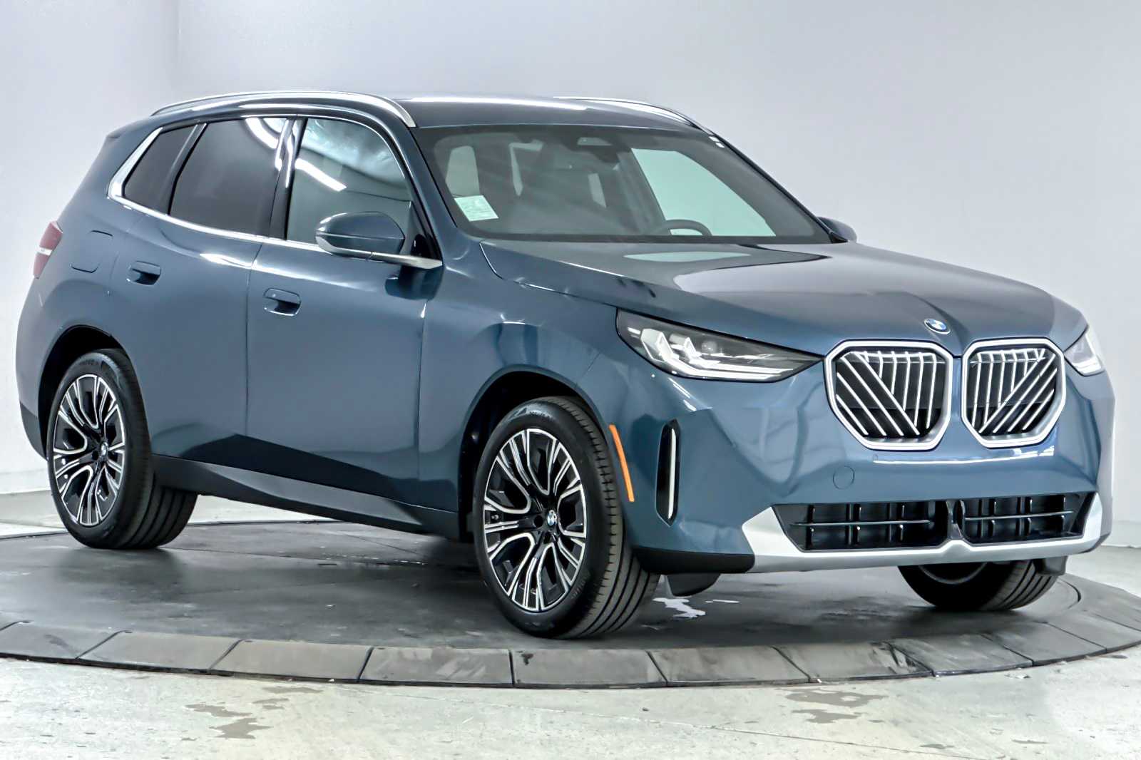 Thumbnail: 2026 BMW X3 - 9