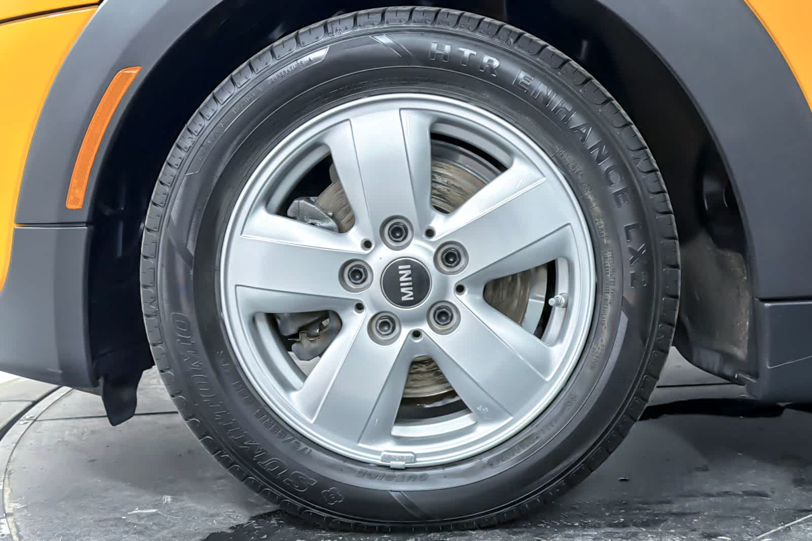 Thumbnail: 2016 MINI Cooper Hardtop - 25