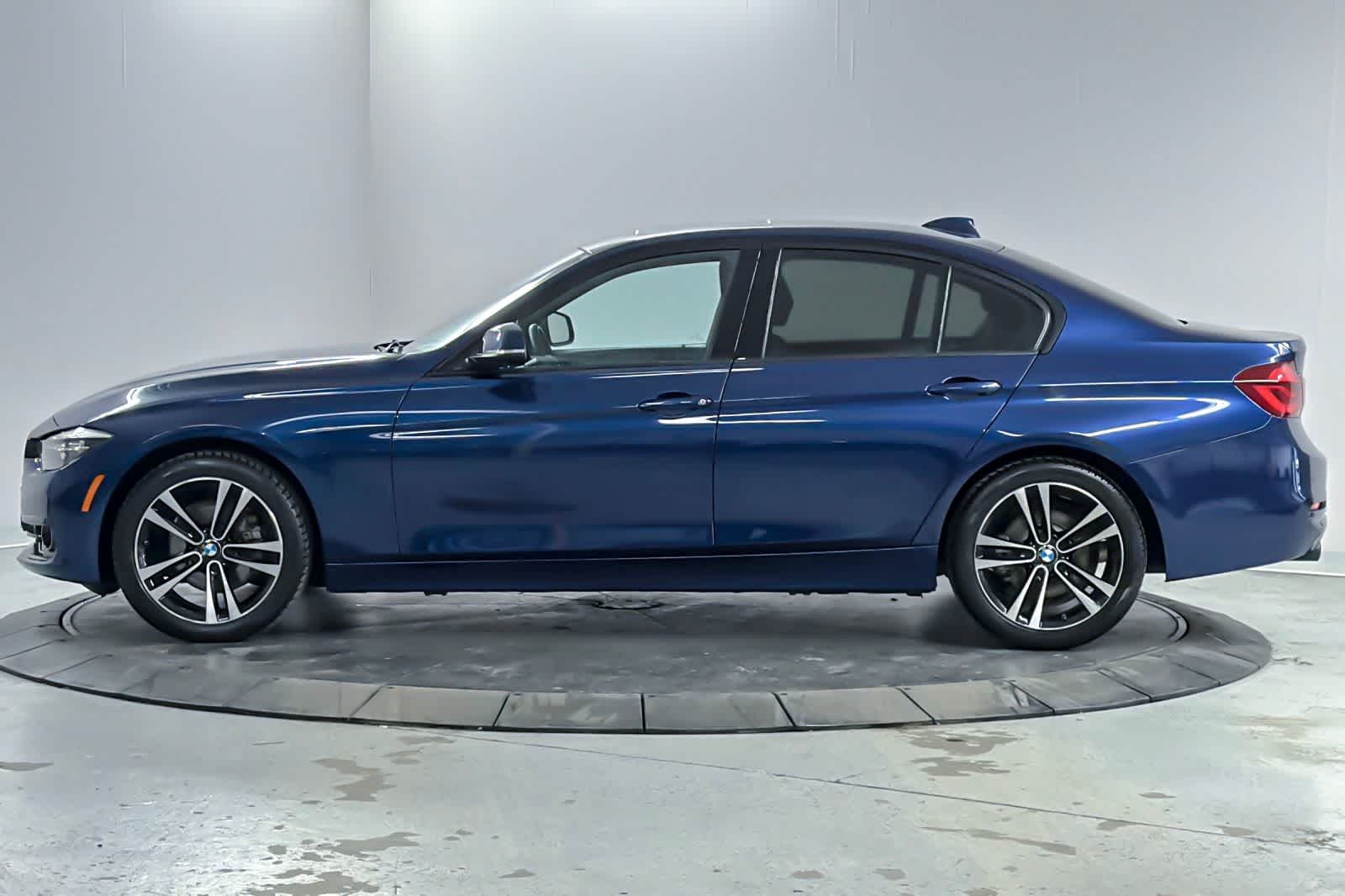 Thumbnail: 2018 BMW 3 Series - 5