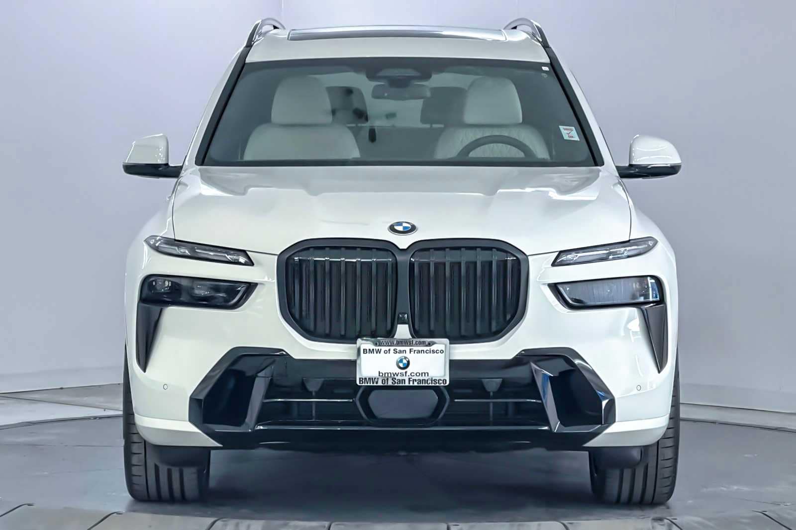 Thumbnail: 2026 BMW X7 - 10
