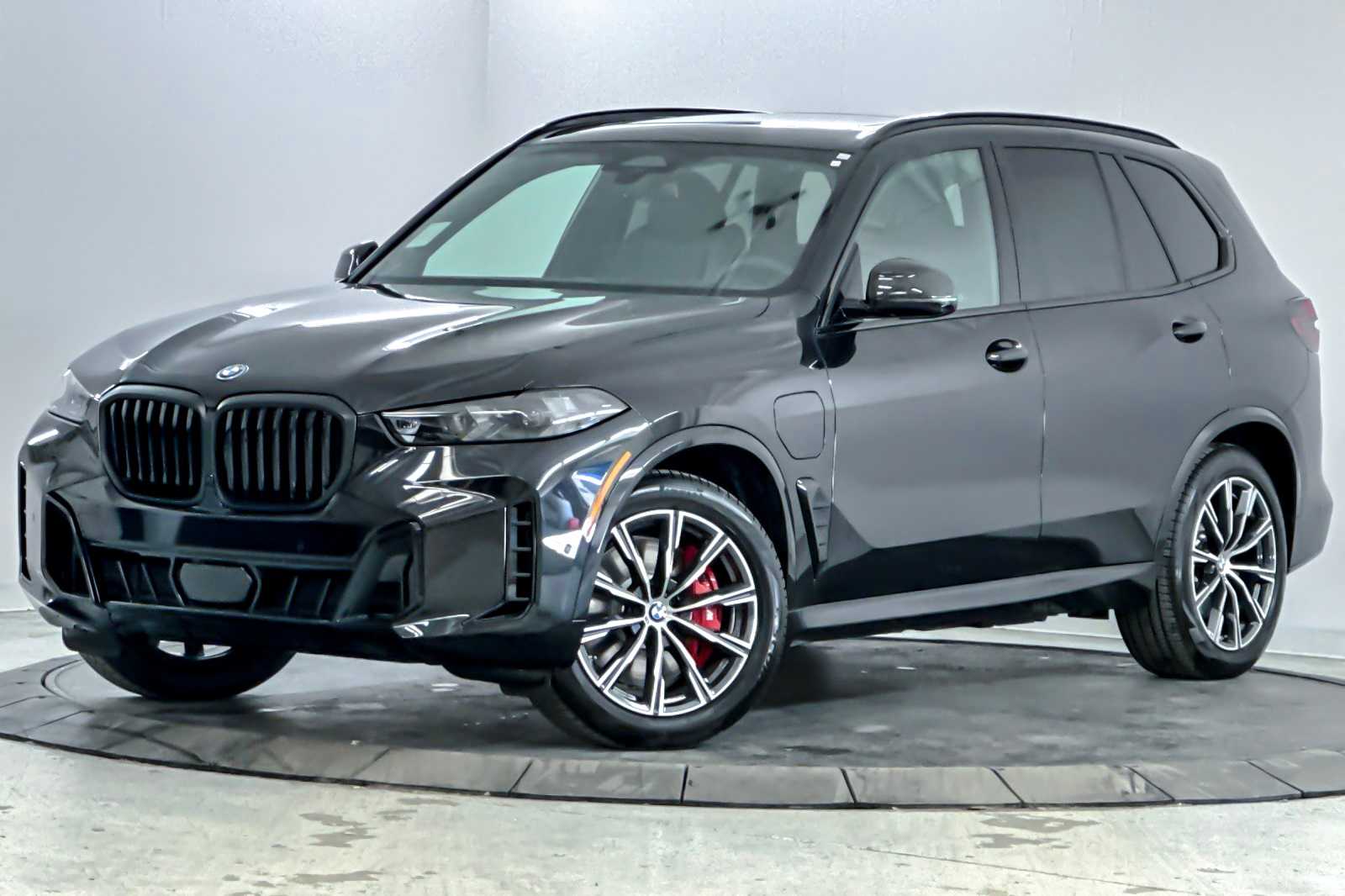 Thumbnail: 2026 BMW X5 - 1