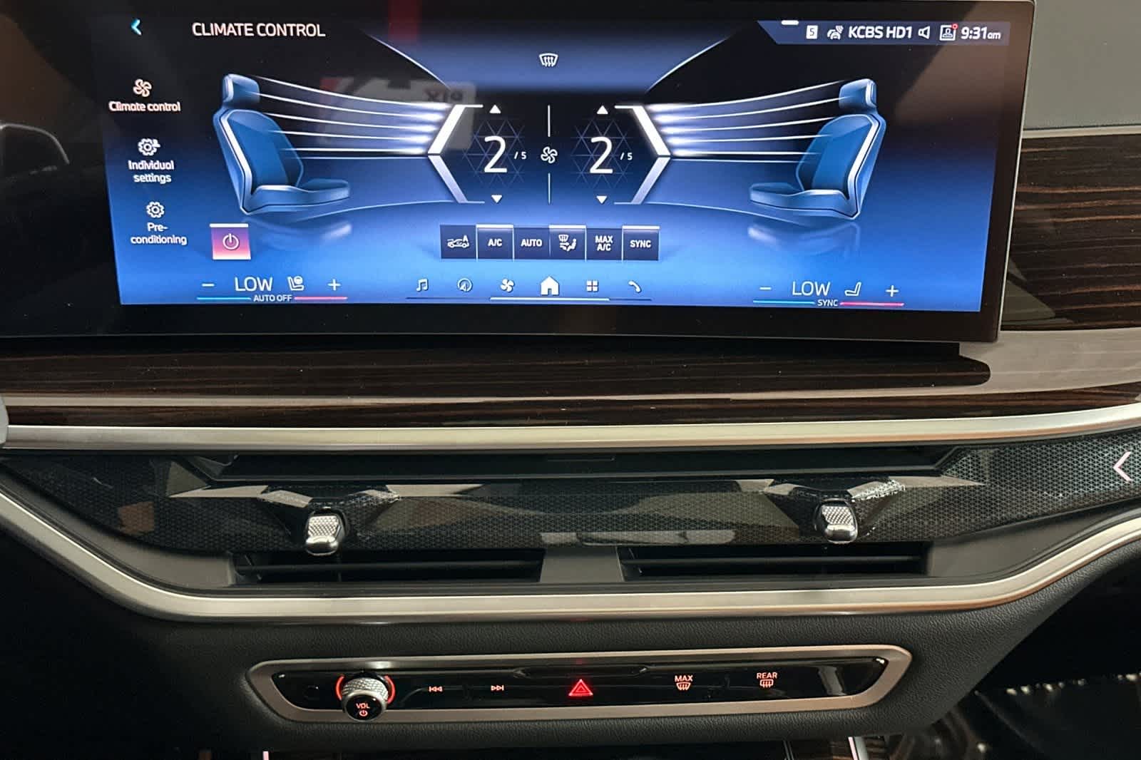 Thumbnail: 2026 BMW X7 - 21
