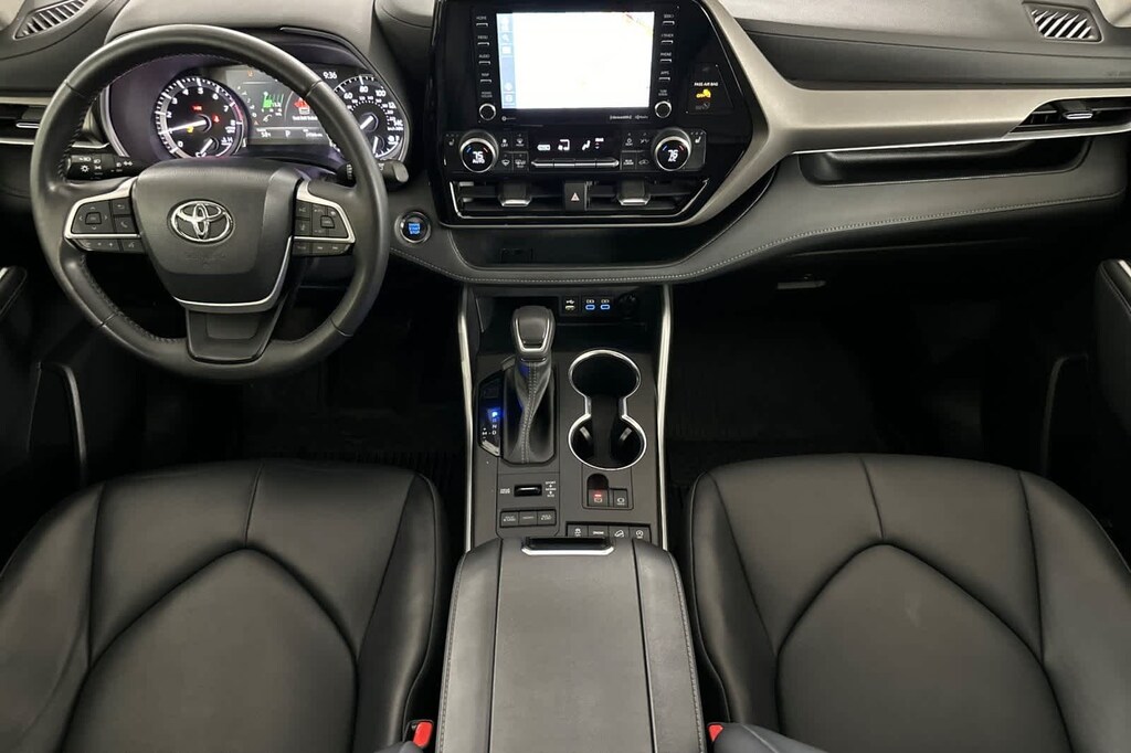 Used 2022 Toyota Highlander XLE SUV