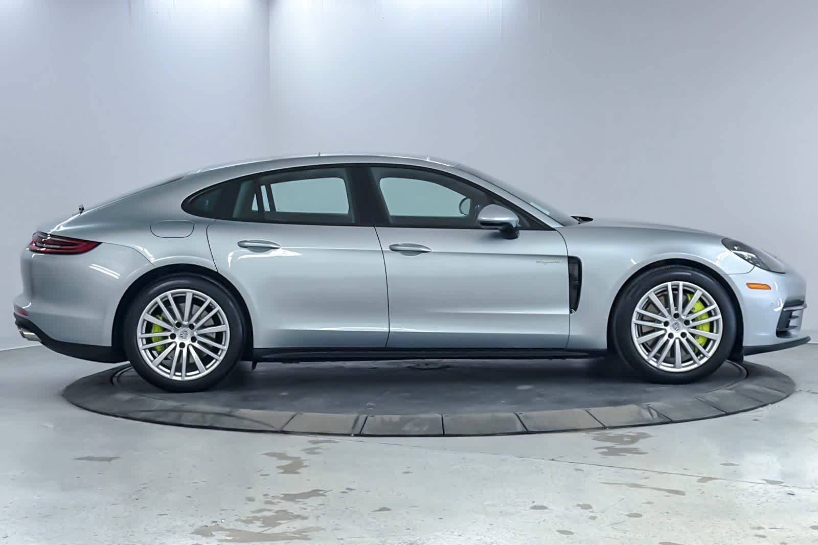 Thumbnail: 2019 Porsche Panamera - 8
