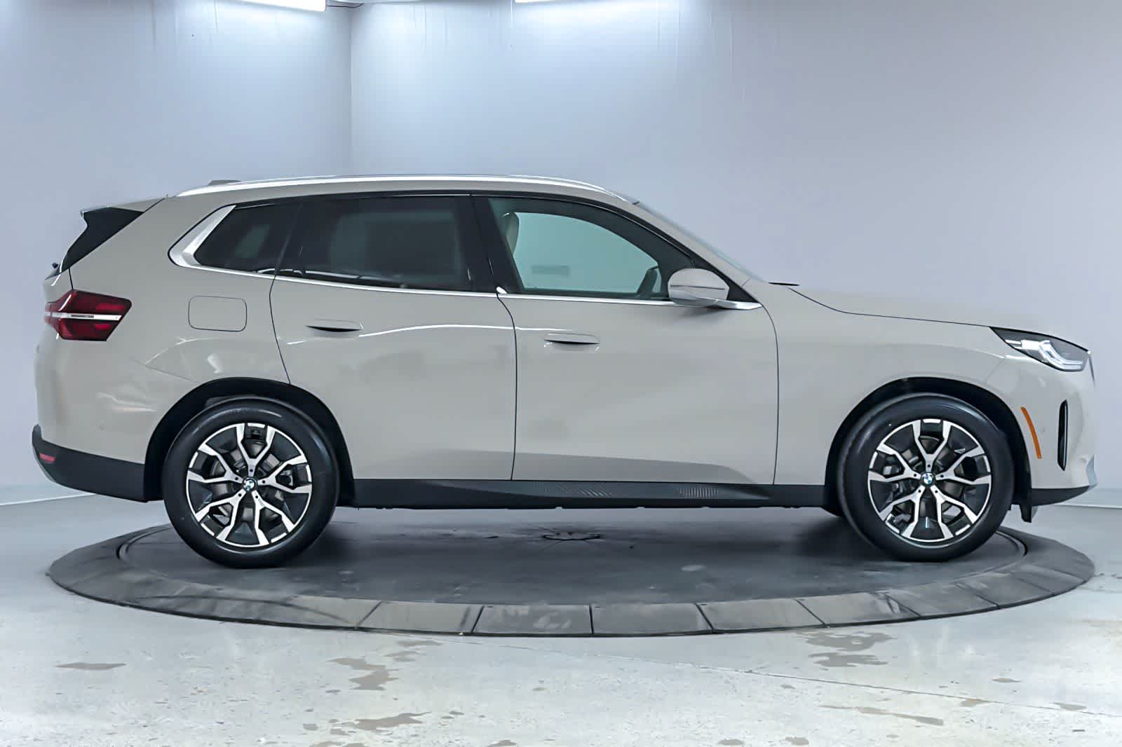 Thumbnail: 2026 BMW X3 - 8