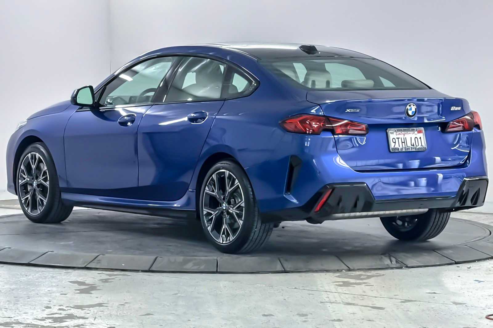 Thumbnail: 2025 BMW 2 Series - 6