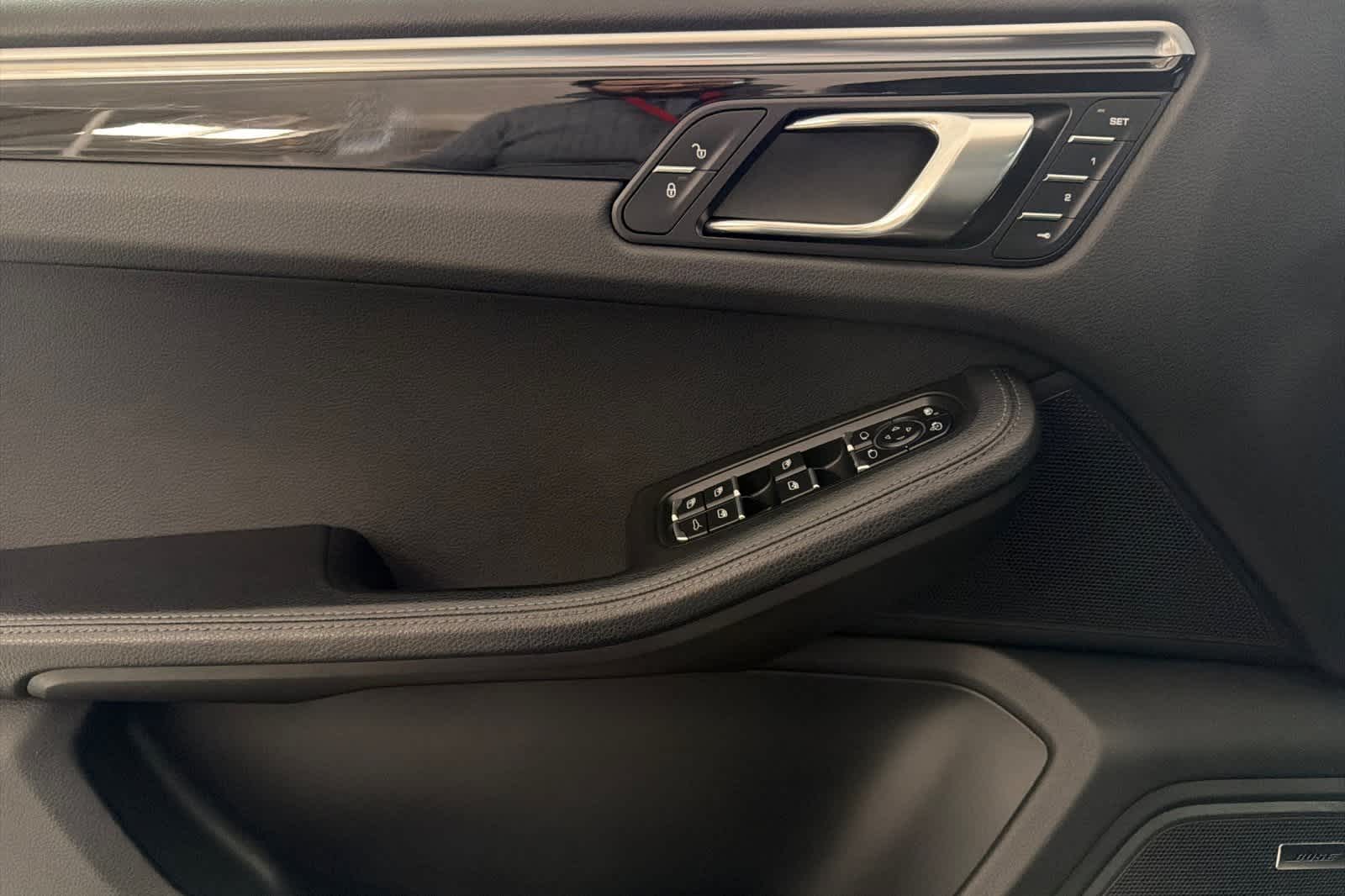 Thumbnail: 2017 Porsche Macan - 12