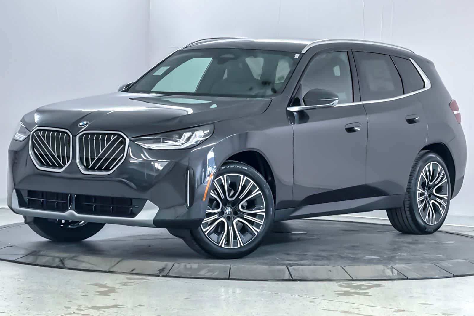 Thumbnail: 2026 BMW X3 - 1