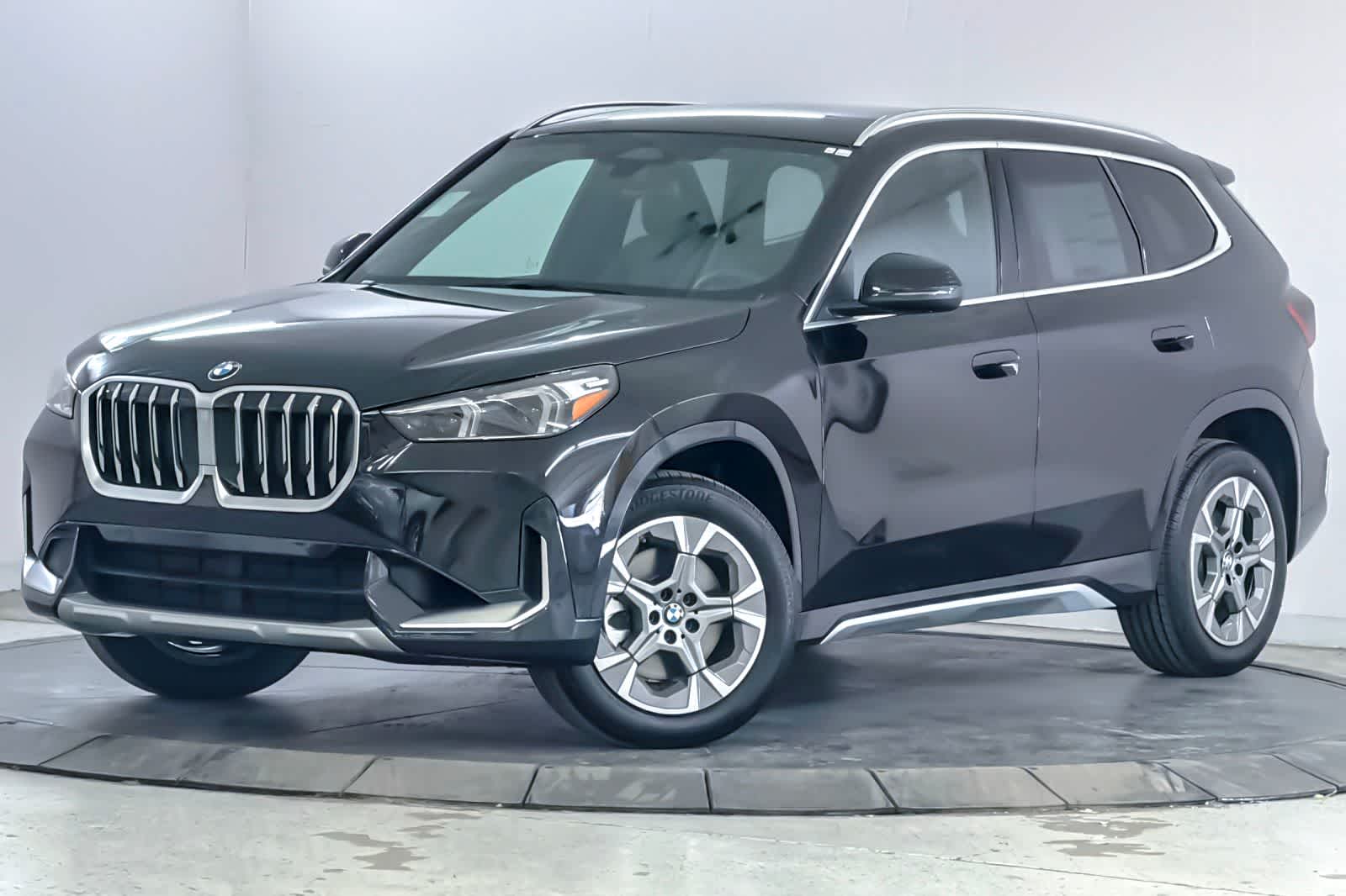 Thumbnail: 2026 BMW X1 - 1
