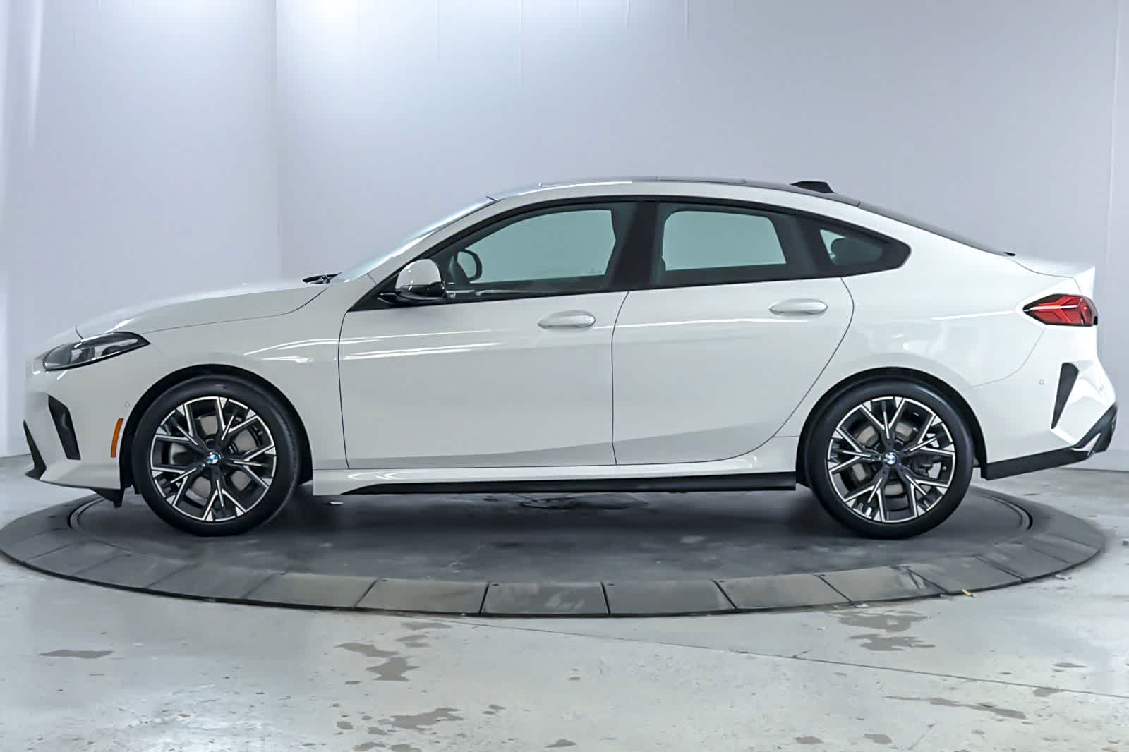 Thumbnail: 2026 BMW 2 Series - 5