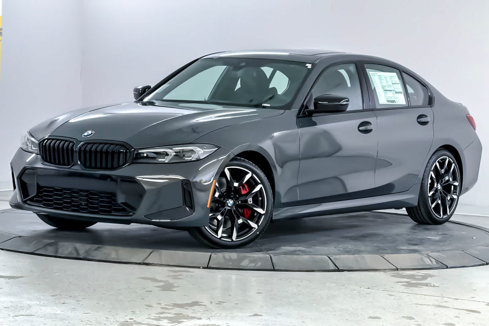 Thumbnail: 2026 BMW 3 Series - 1
